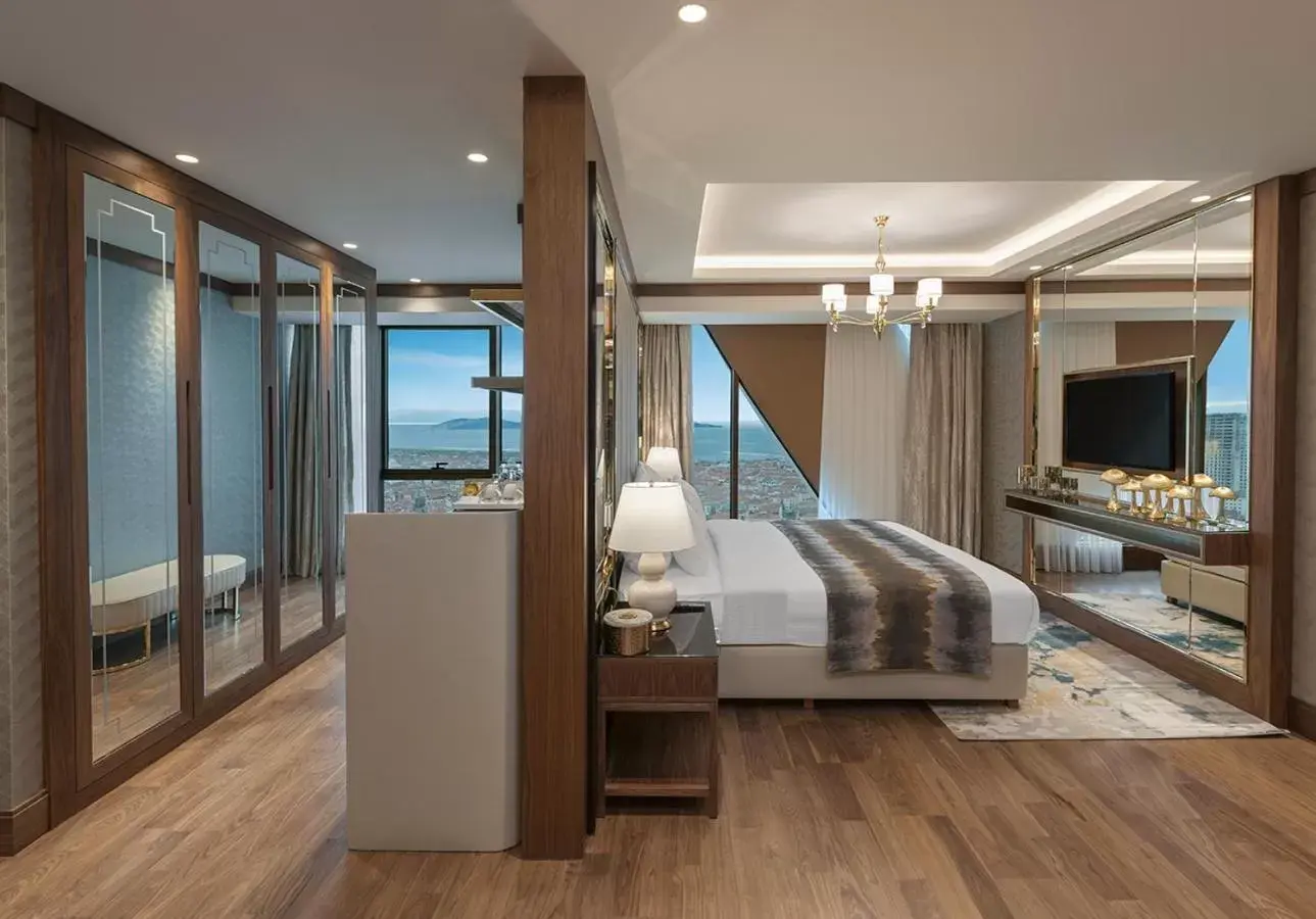 Presidential Suite with King Size Bed in Elite World Grand Istanbul Küçükyalı