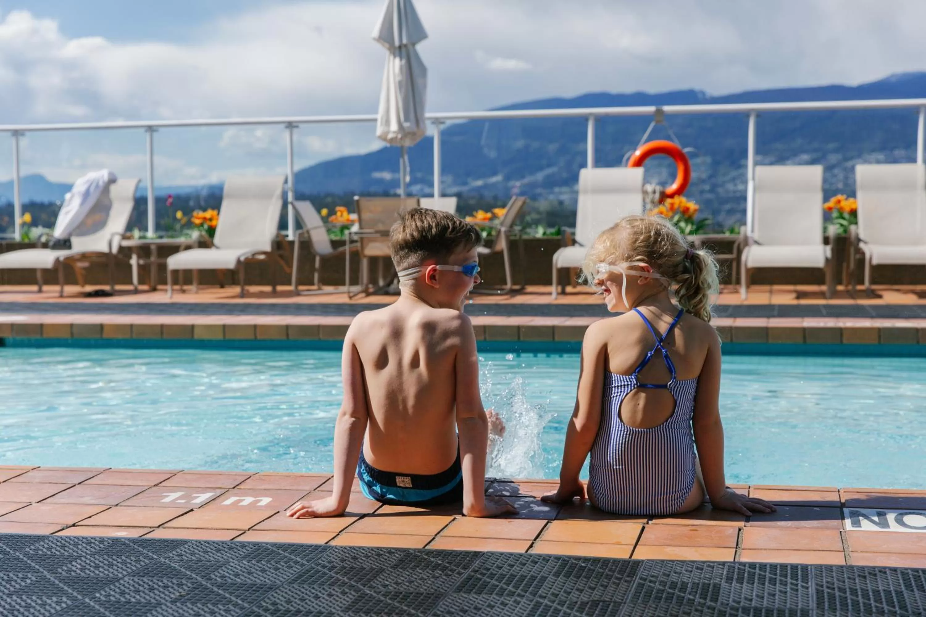 Mountain view in Pan Pacific Vancouver