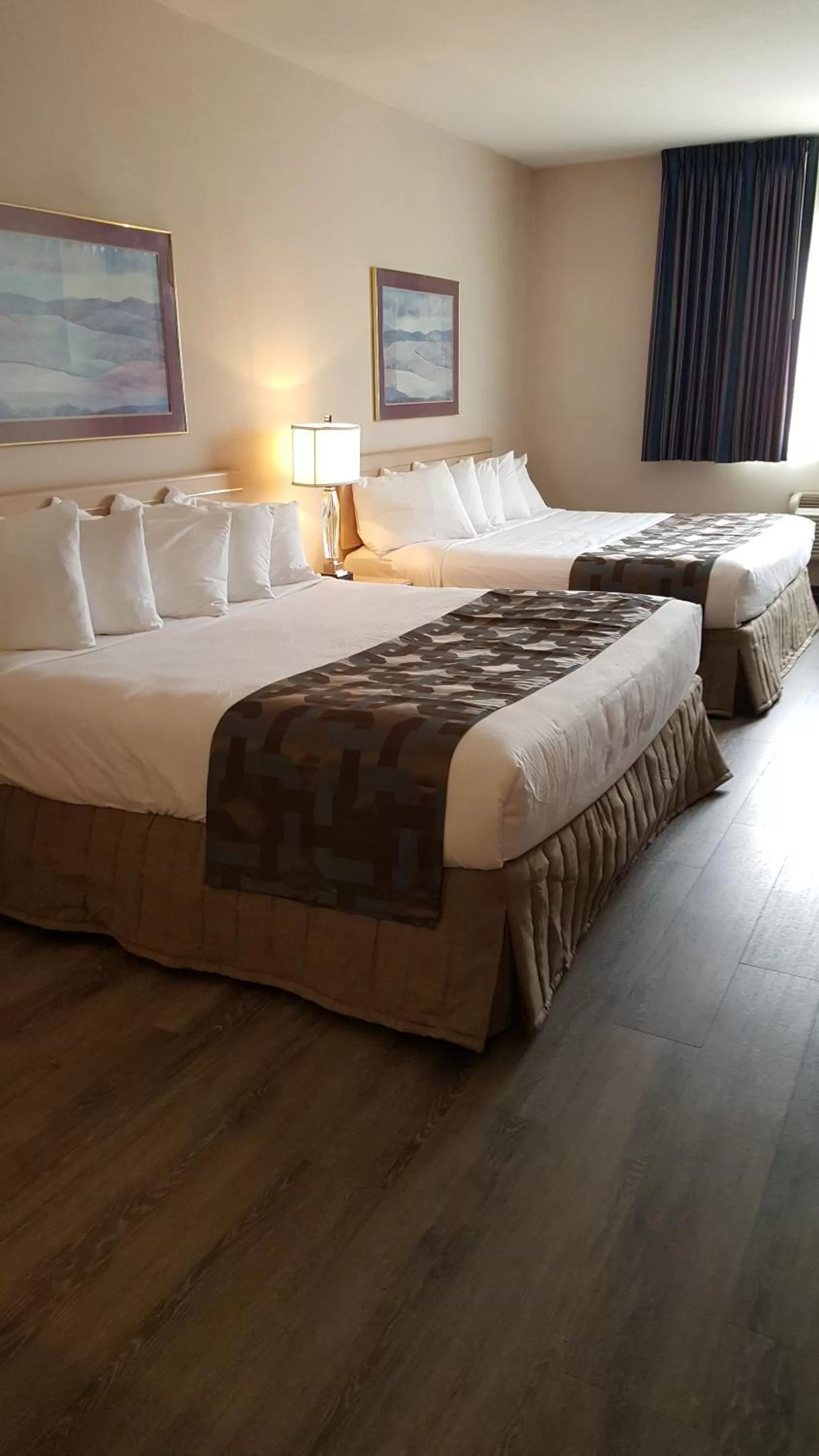 Seating area in Shilo Inn Elko