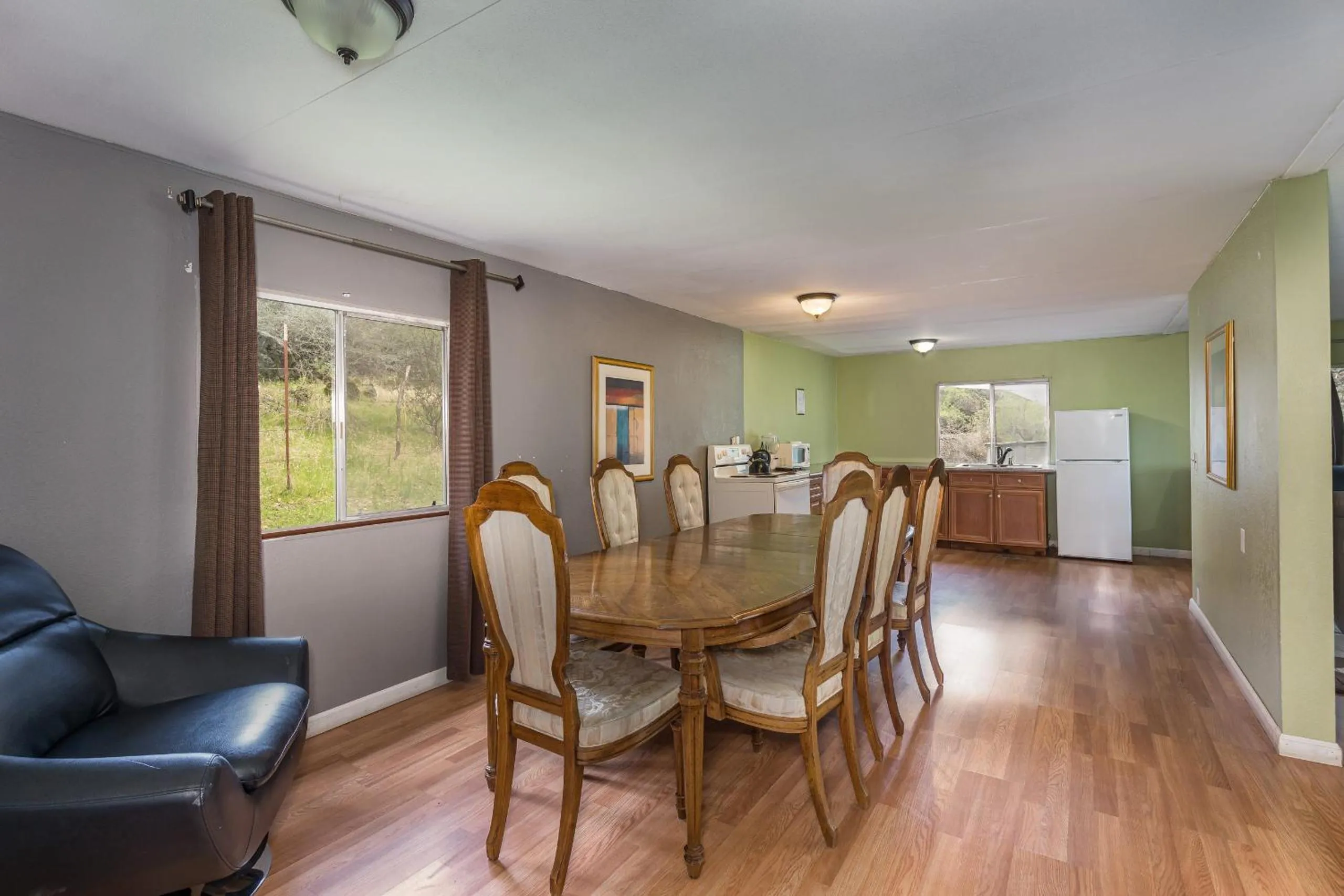 Mountain Trail Lodge and Vacation Rentals