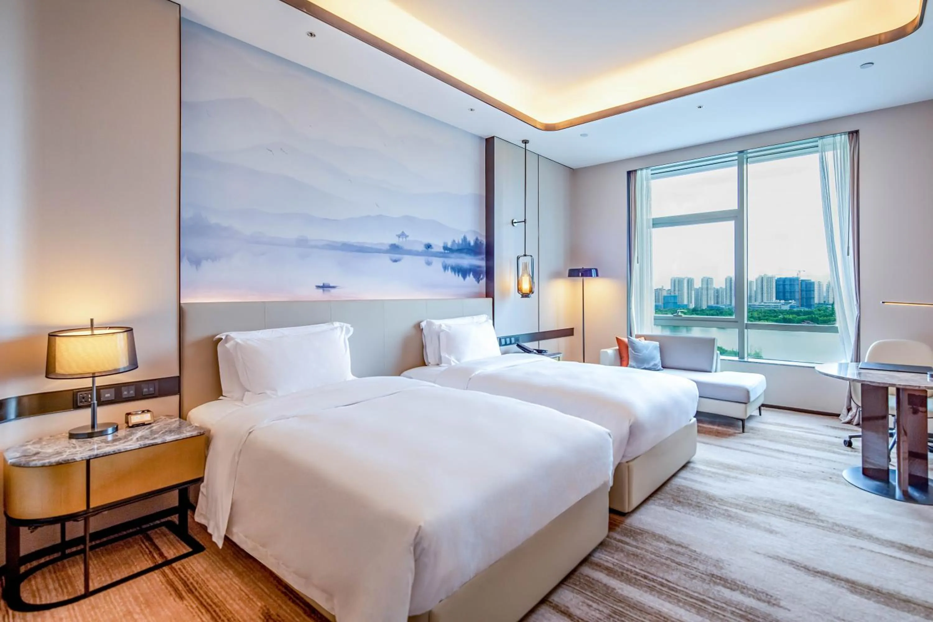 Photo of the whole room, Bed in Pullman Suzhou Taicang