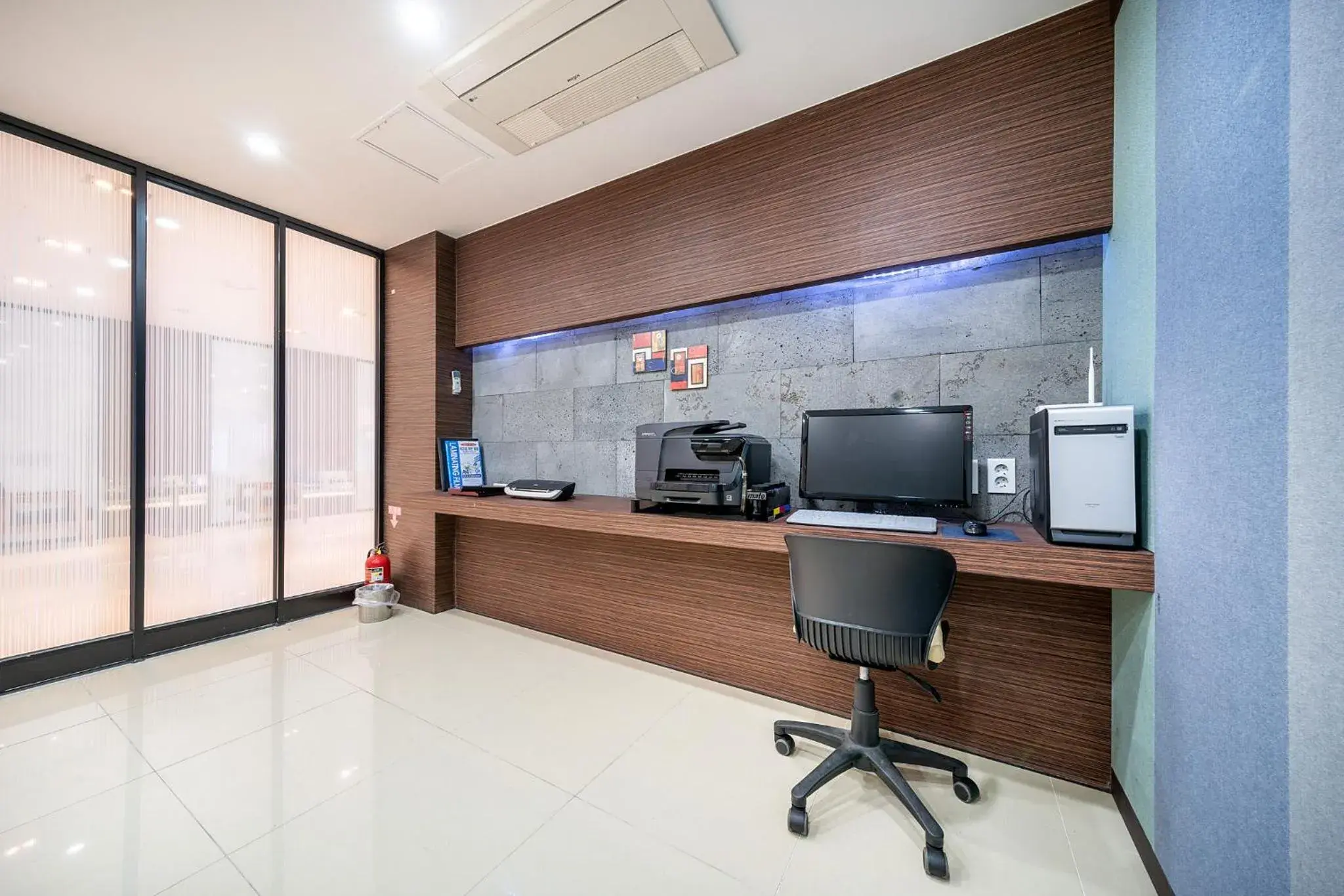 Business facilities in Hotel Dono