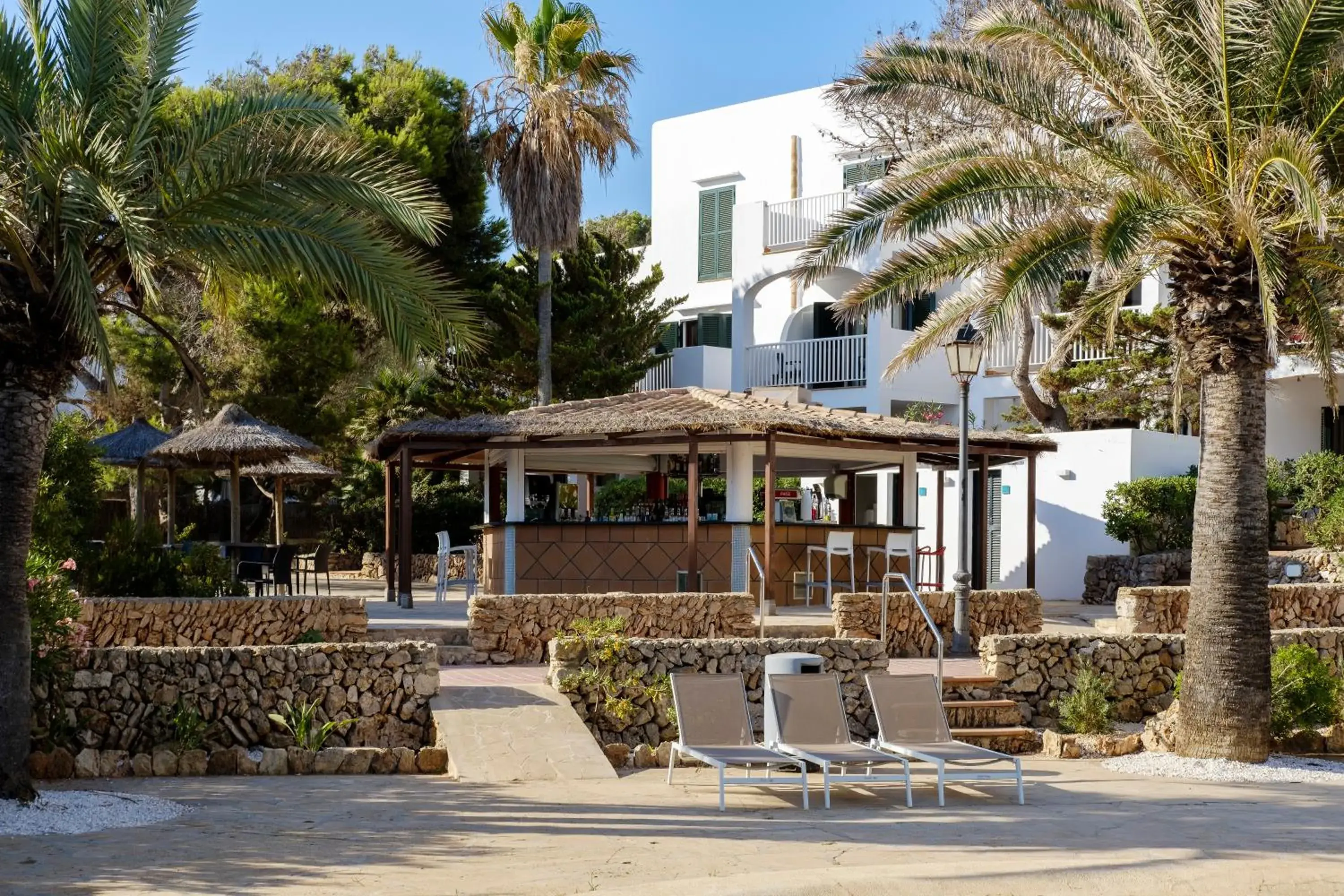 Lounge or bar in Alua Suites Las Rocas Lounge or bar in Alua Suites Las Rocas