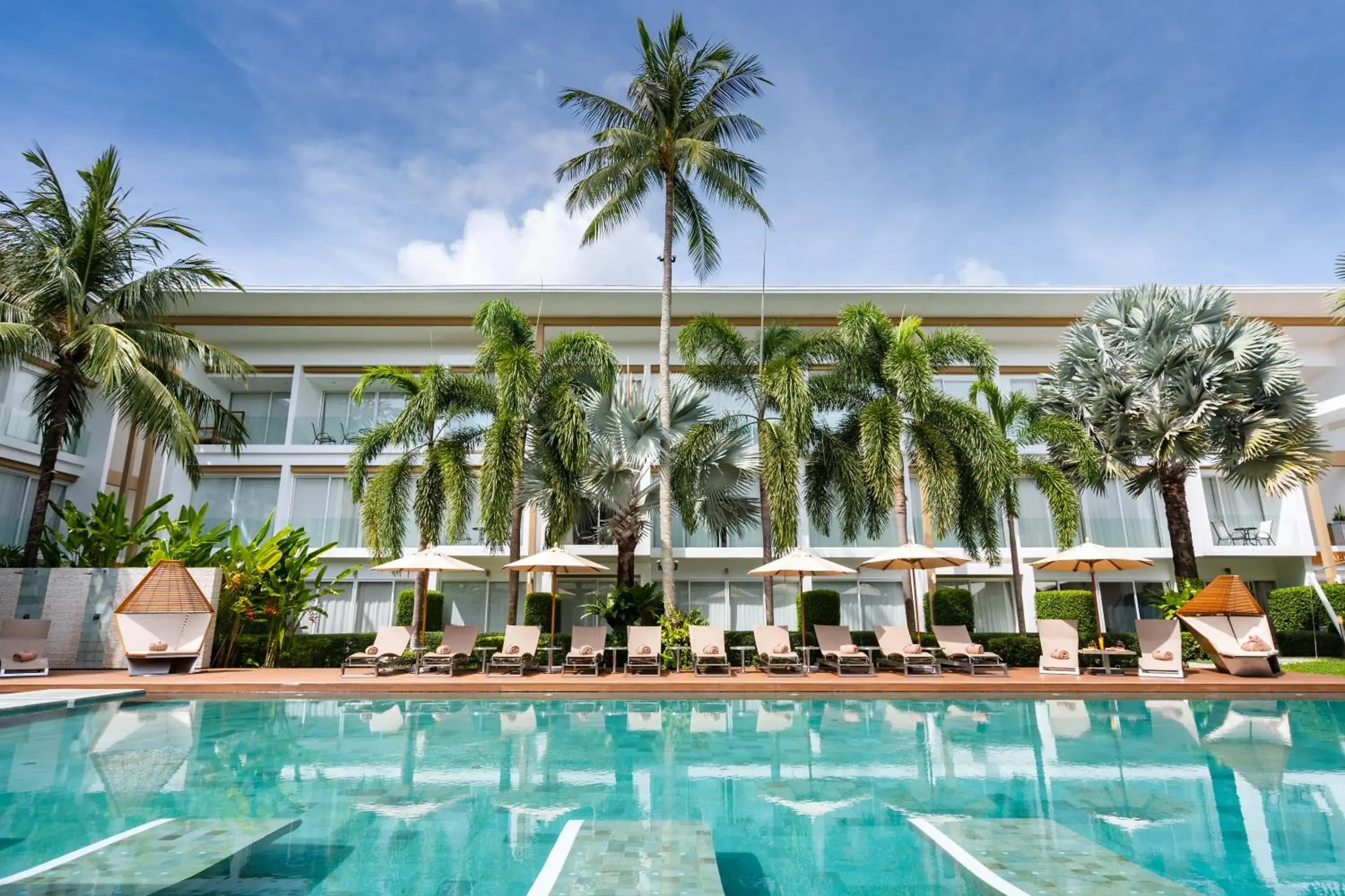 Property building, Swimming Pool in Lanna Samui - SHA Extra Plus