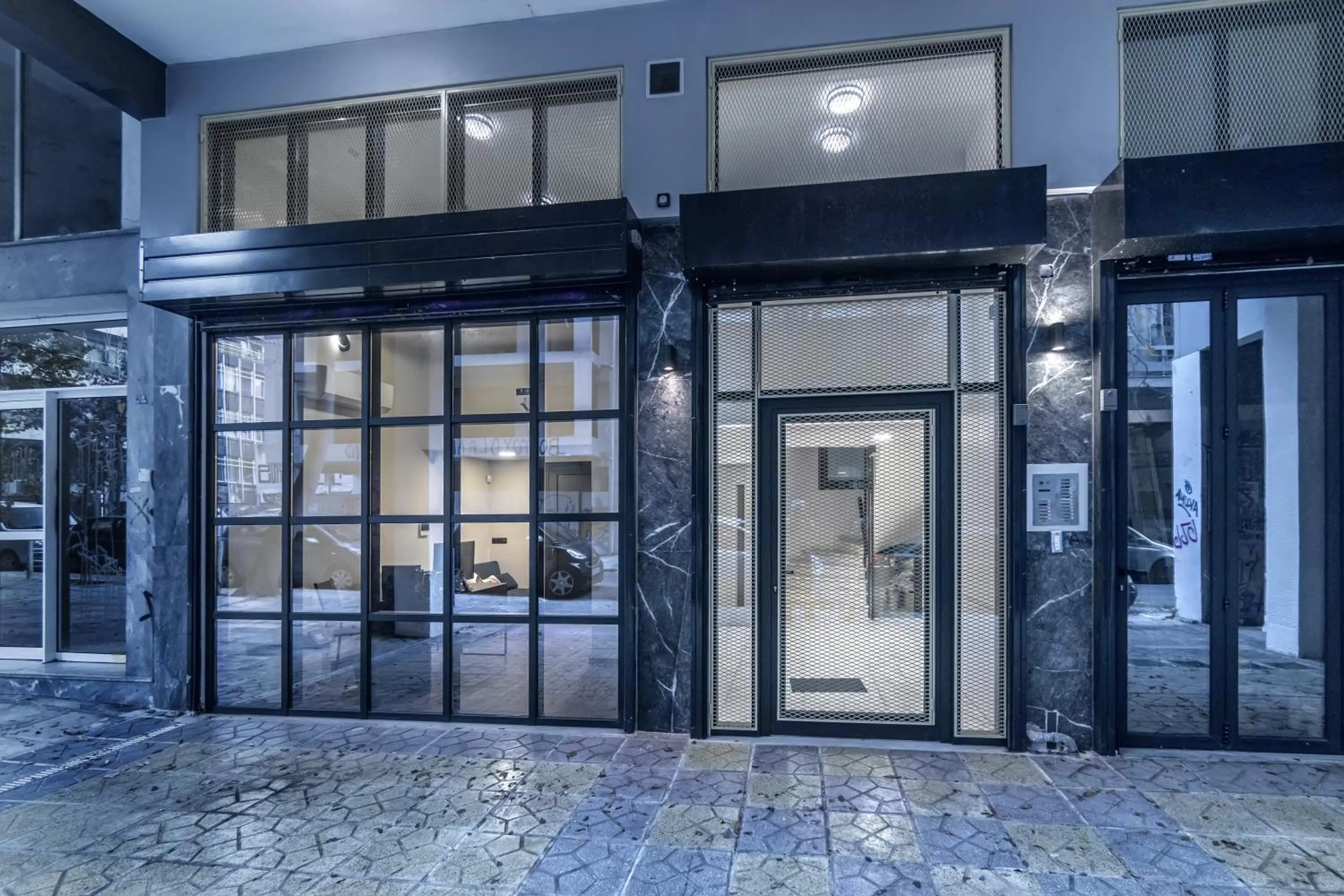 Property building in Exarchia House Project