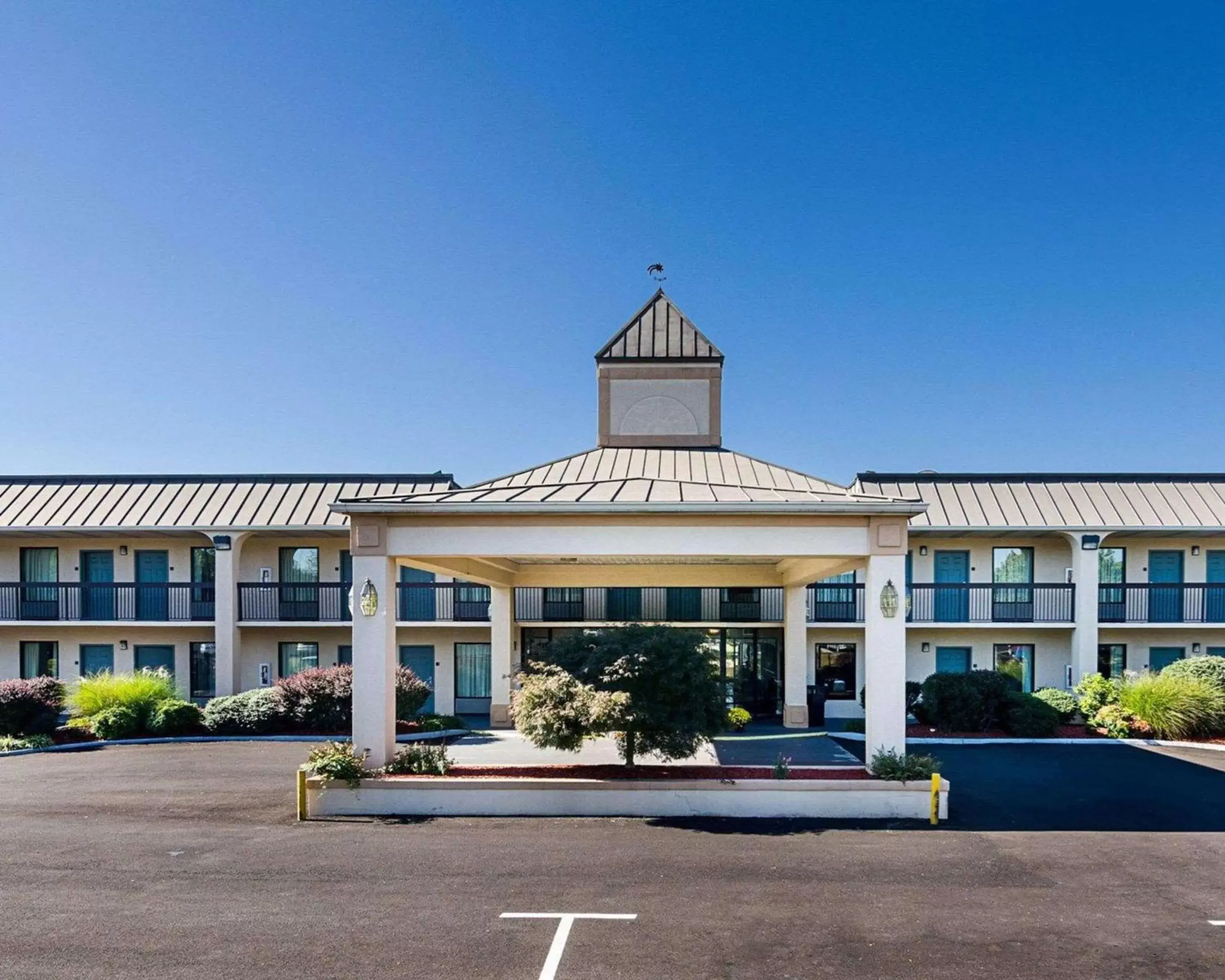 Property Building in Quality Inn Troutville - Roanoke North