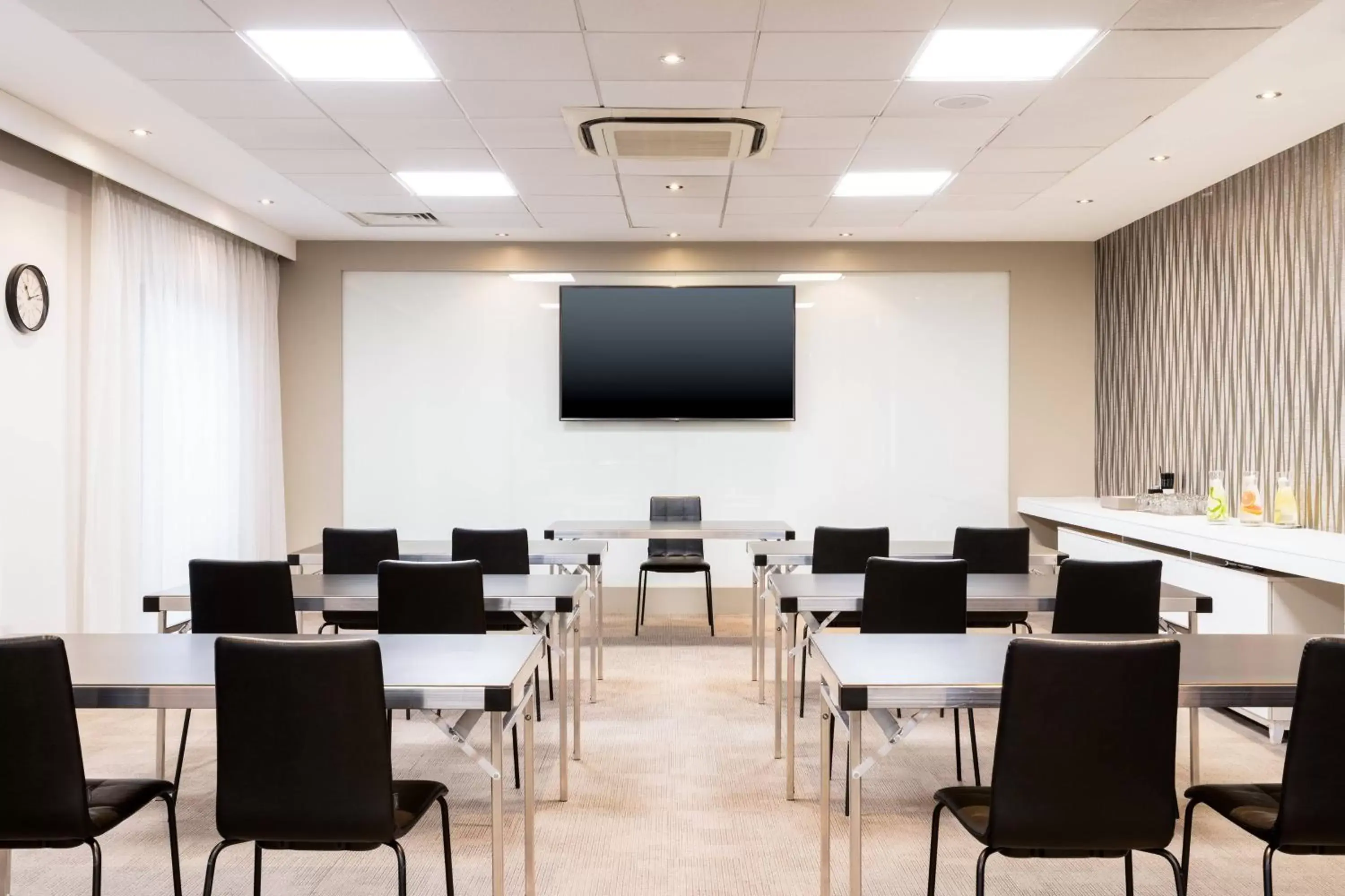 Meeting/conference room in AC Hotel by Marriott Manchester Salford Quays