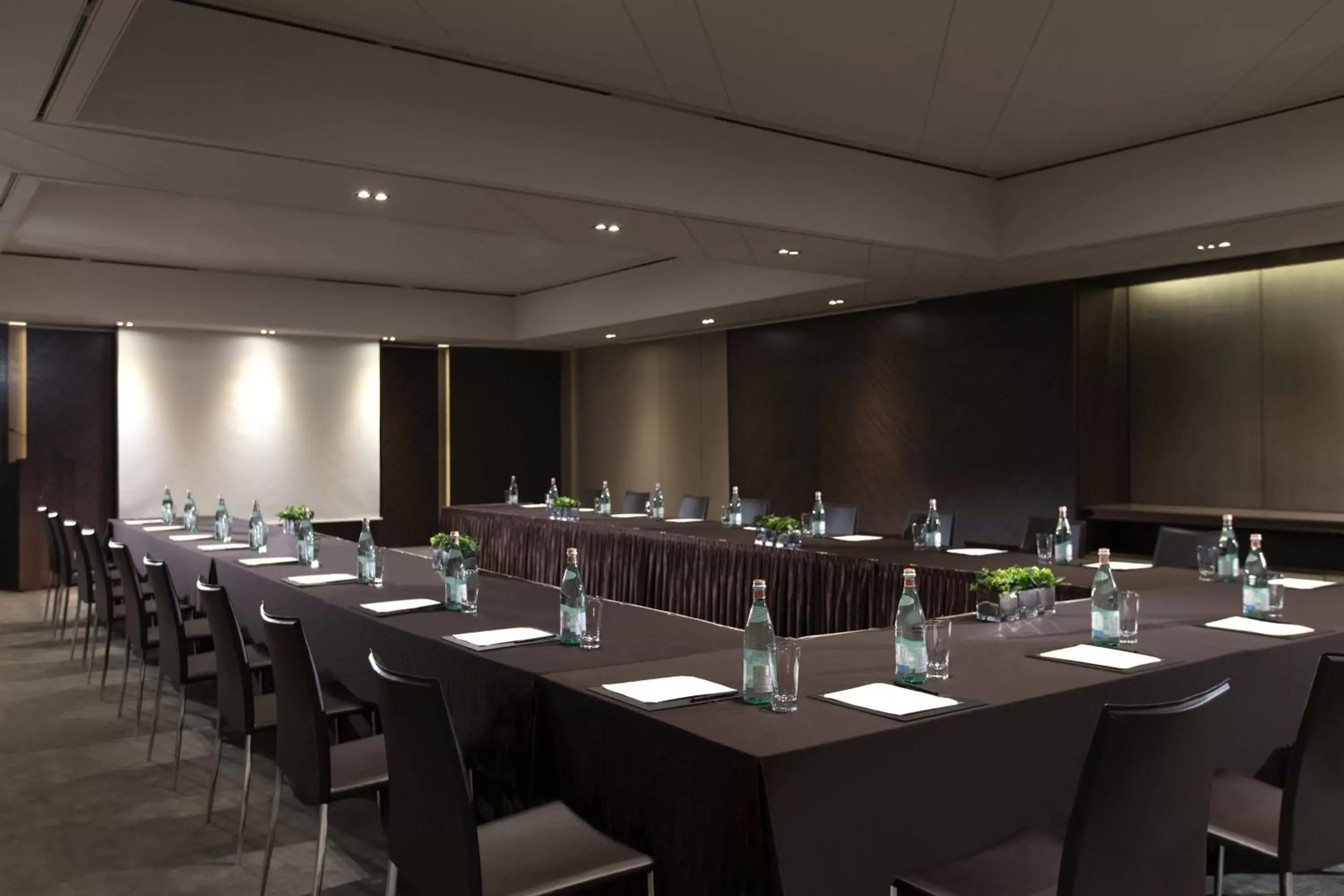 Meeting/conference room in THE PLAZA Seoul, Autograph Collection
