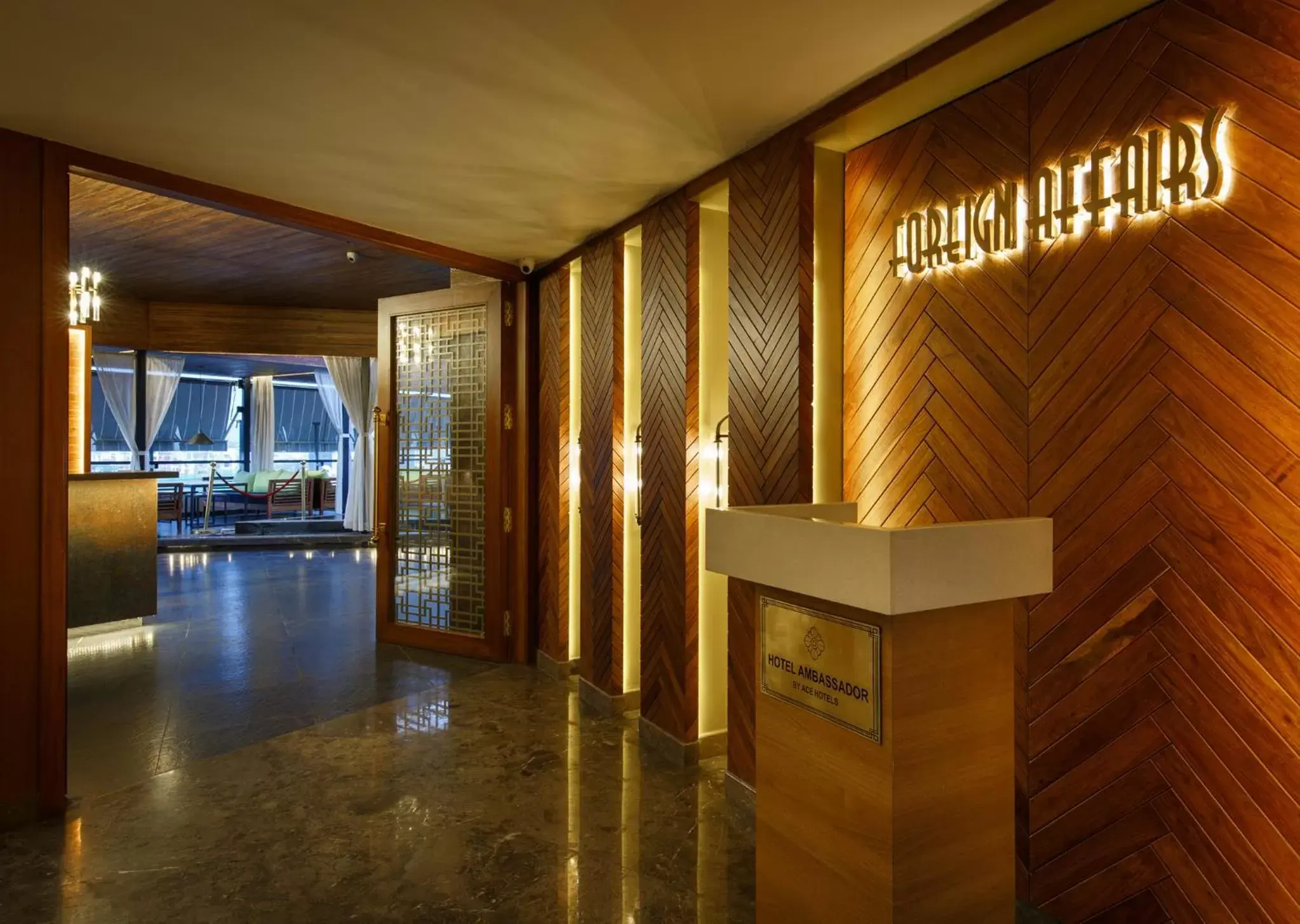 Lounge or bar, Lobby/Reception in Hotel Ambassador by ACE Hotels