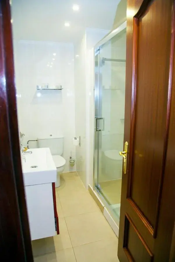 Shower, Bathroom in Hotel Artxanda