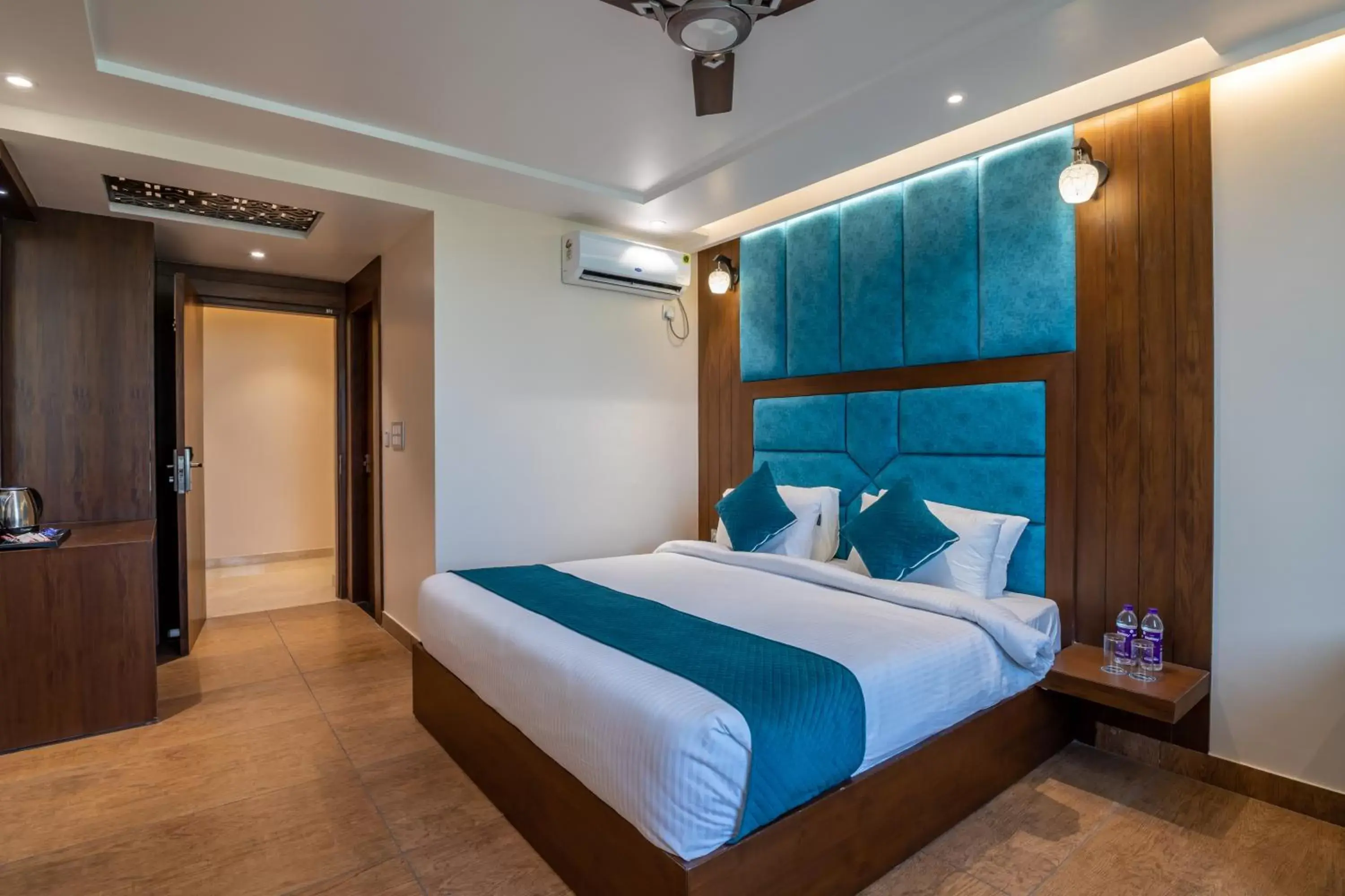 Economy Double Room in HOTEL VIVAAN REGENCY Economy Double Room in HOTEL VIVAAN REGENCY