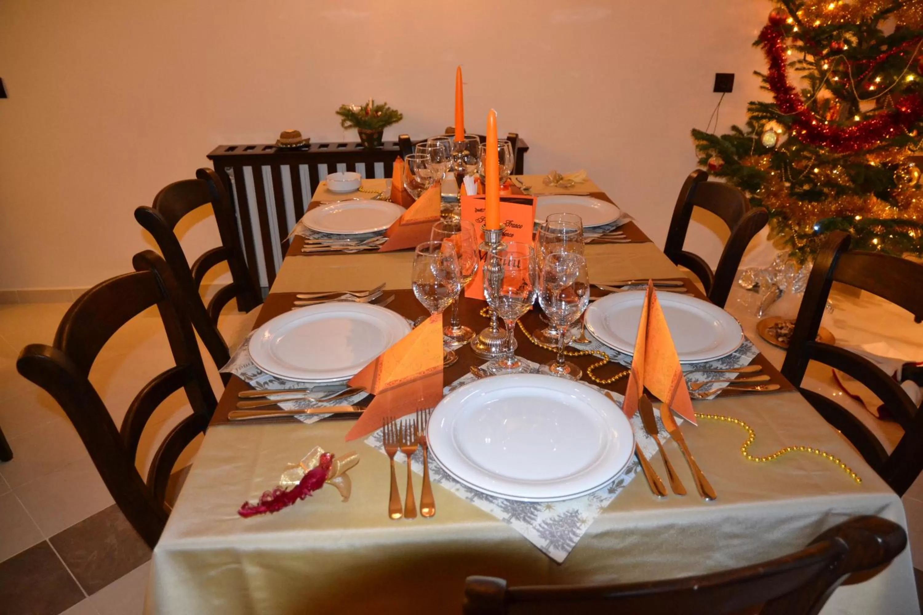 Restaurant/places to eat in Porto Franco Residence