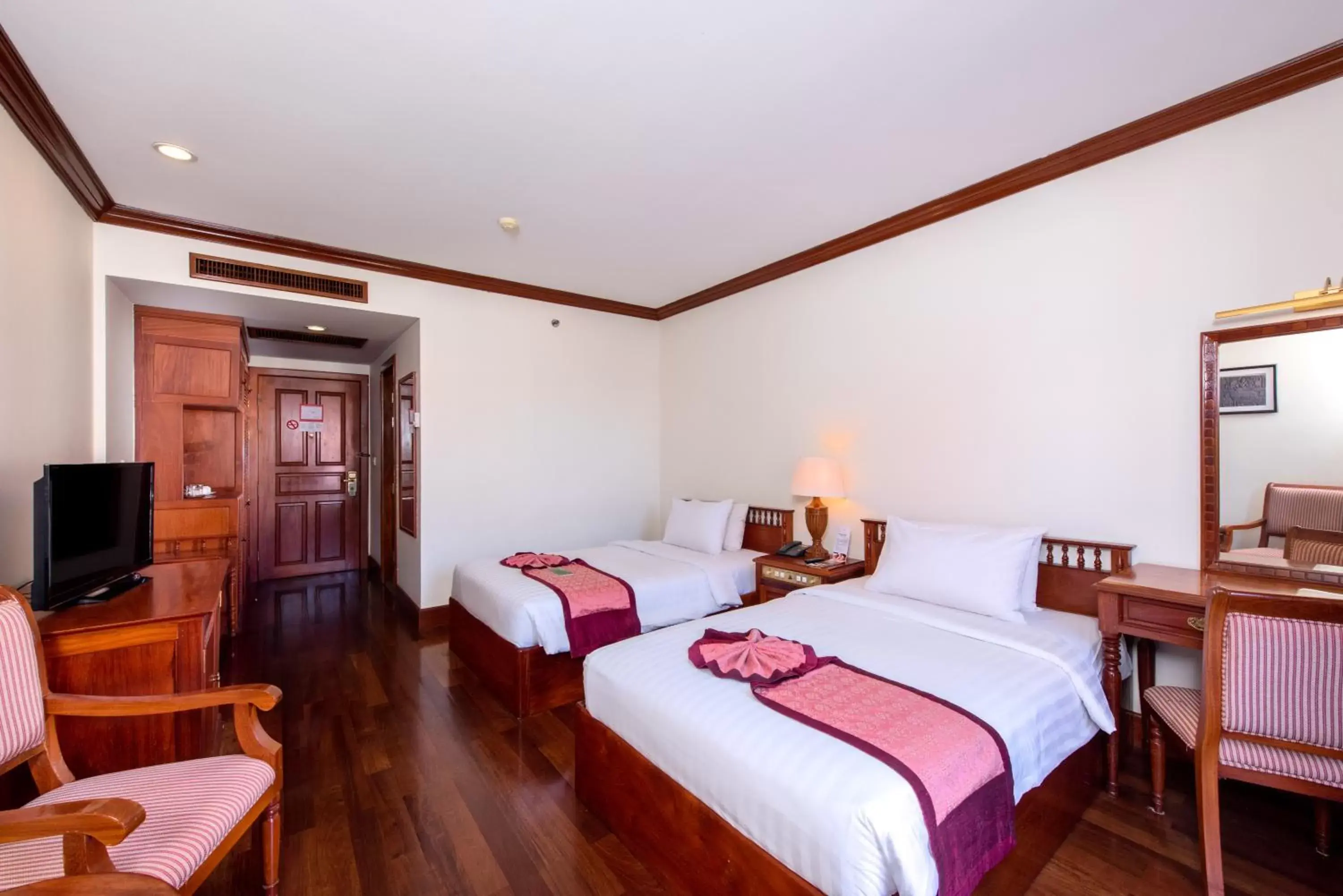 Bed in Steung Siemreap Hotel