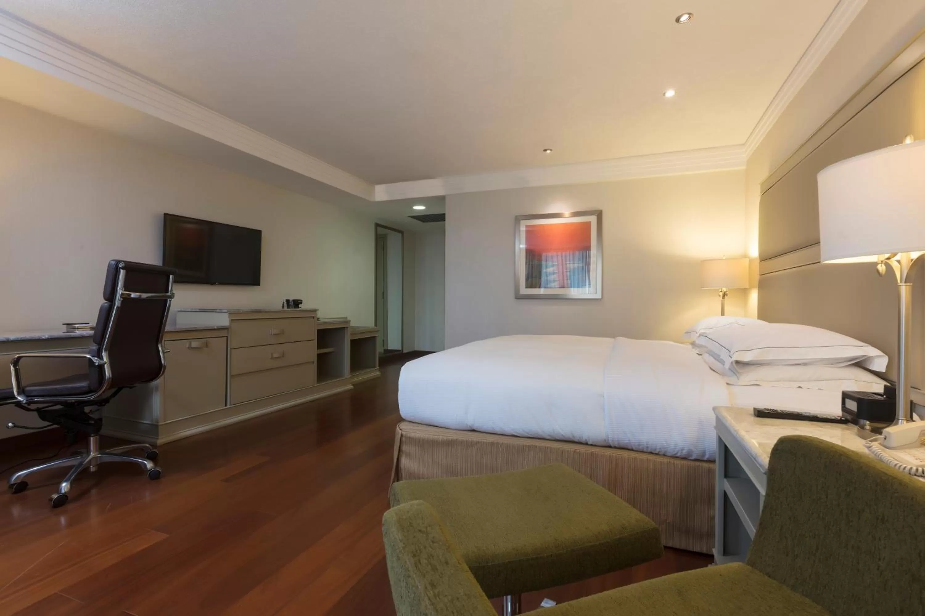 Photo of the whole room, Bed in Barcelo Guadalajara