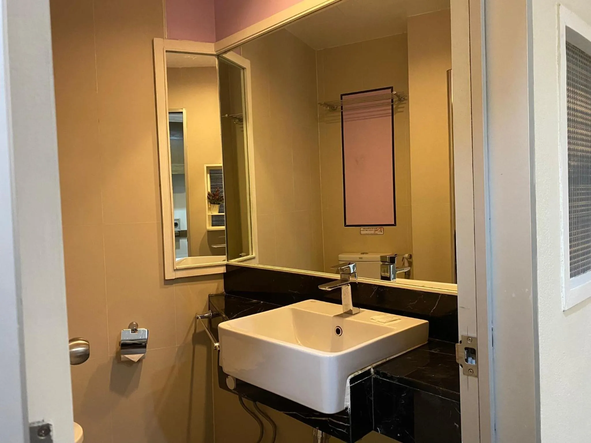 Vinary Hotel Sukhumvit