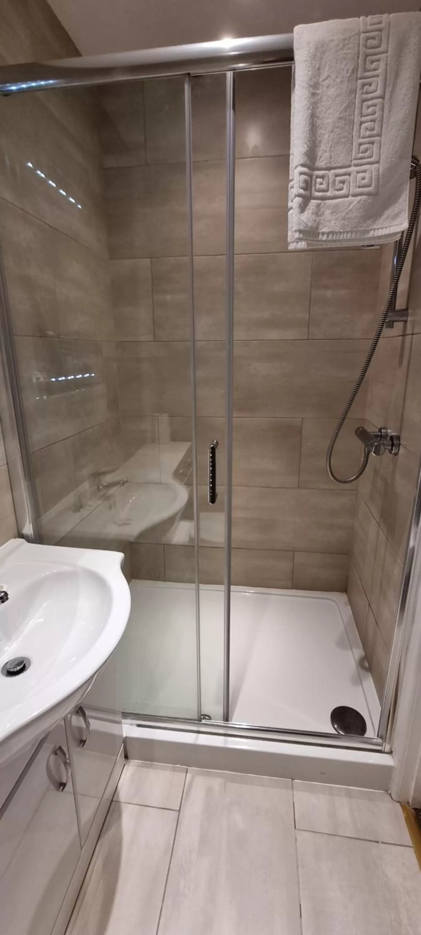 Bathroom in Fairlawn House