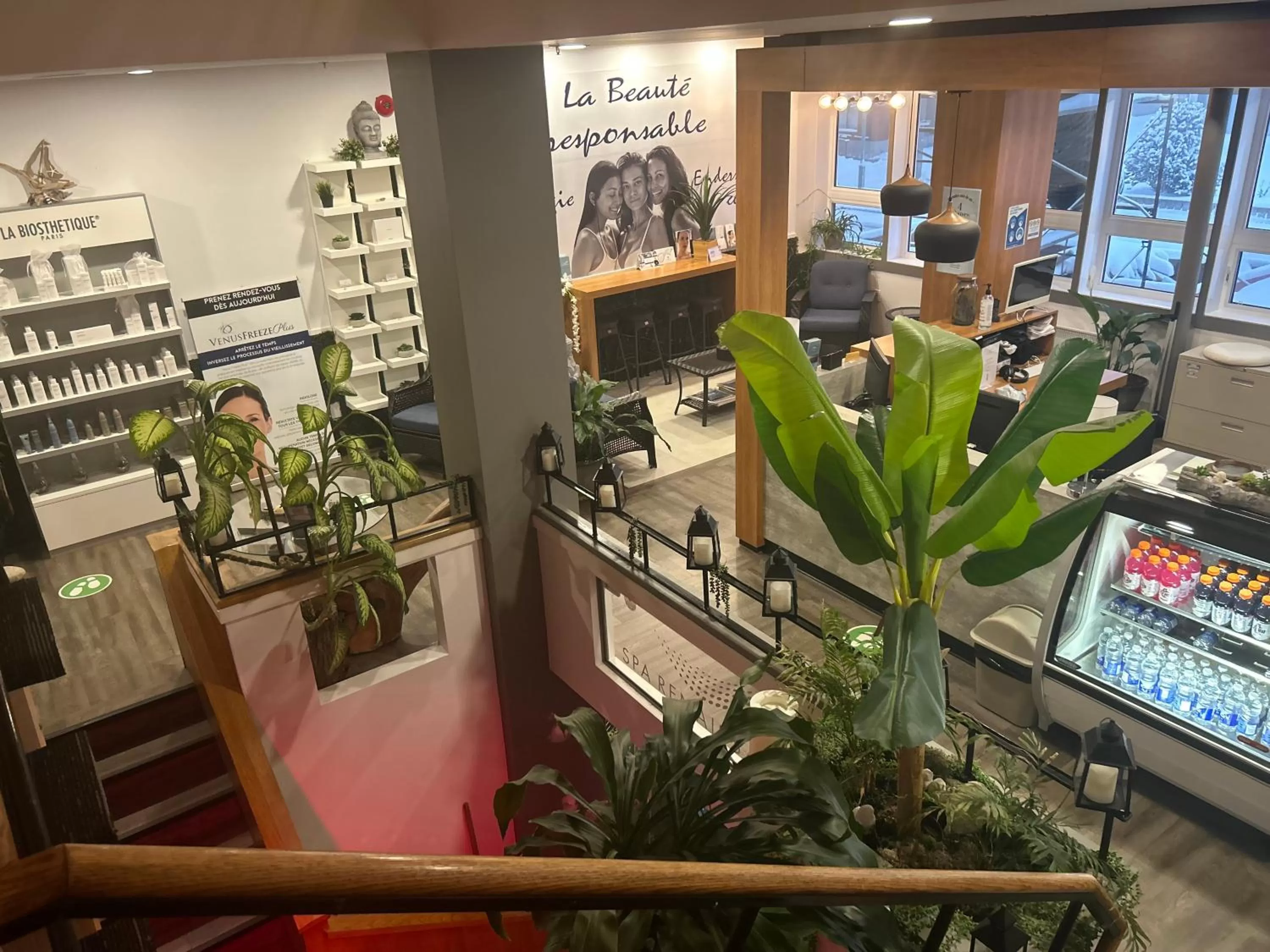 Property building in Hôtel Sept-Îles