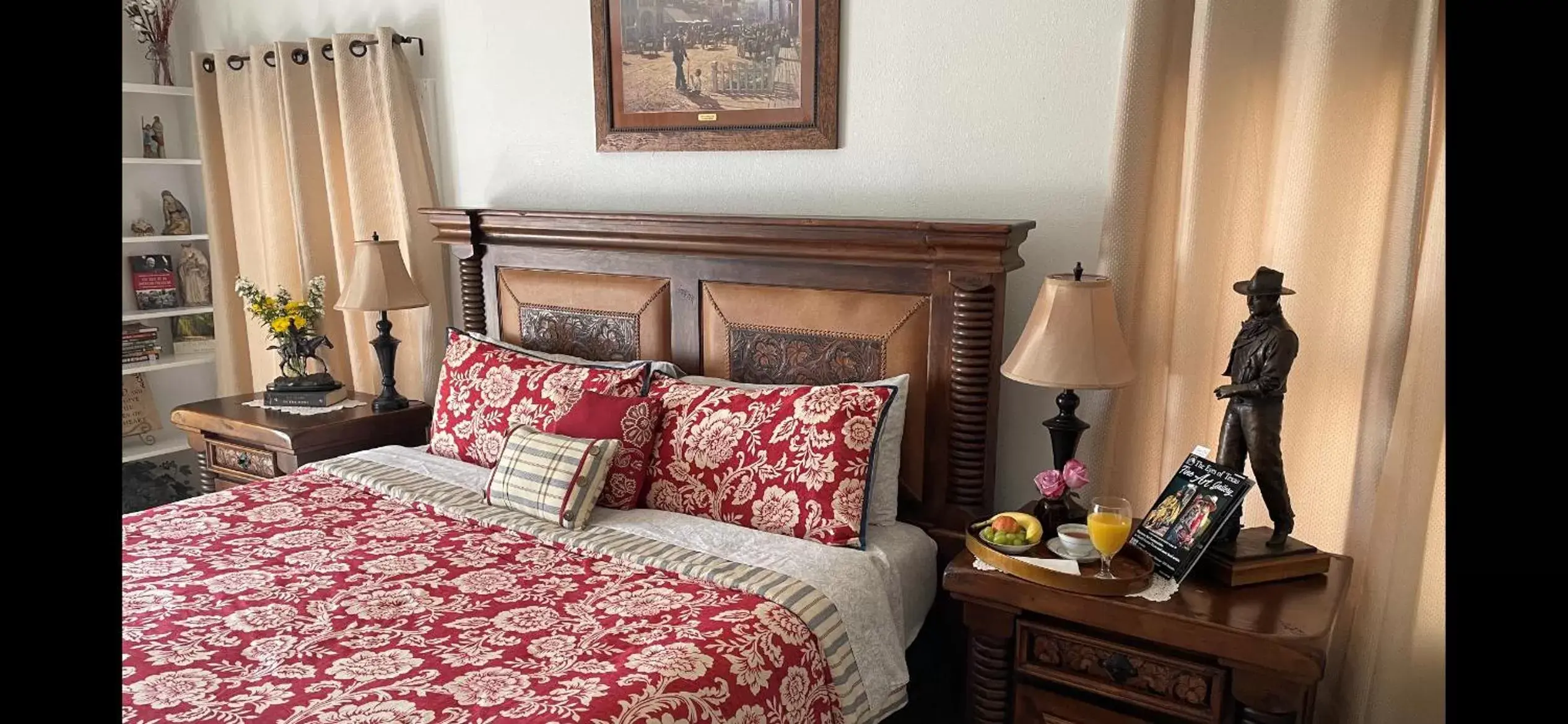 Bed in Live Oak B&B