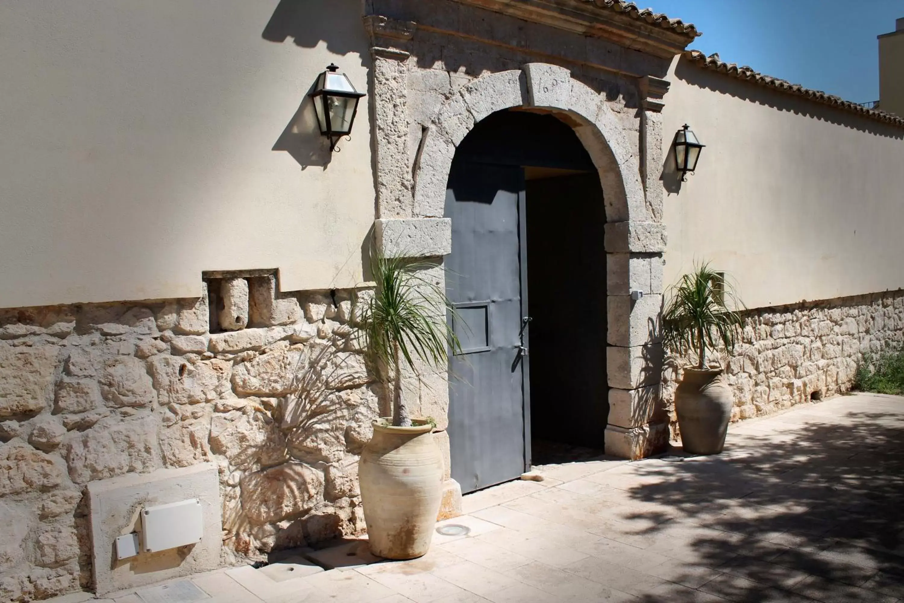 Facade/entrance in Villa Teresa