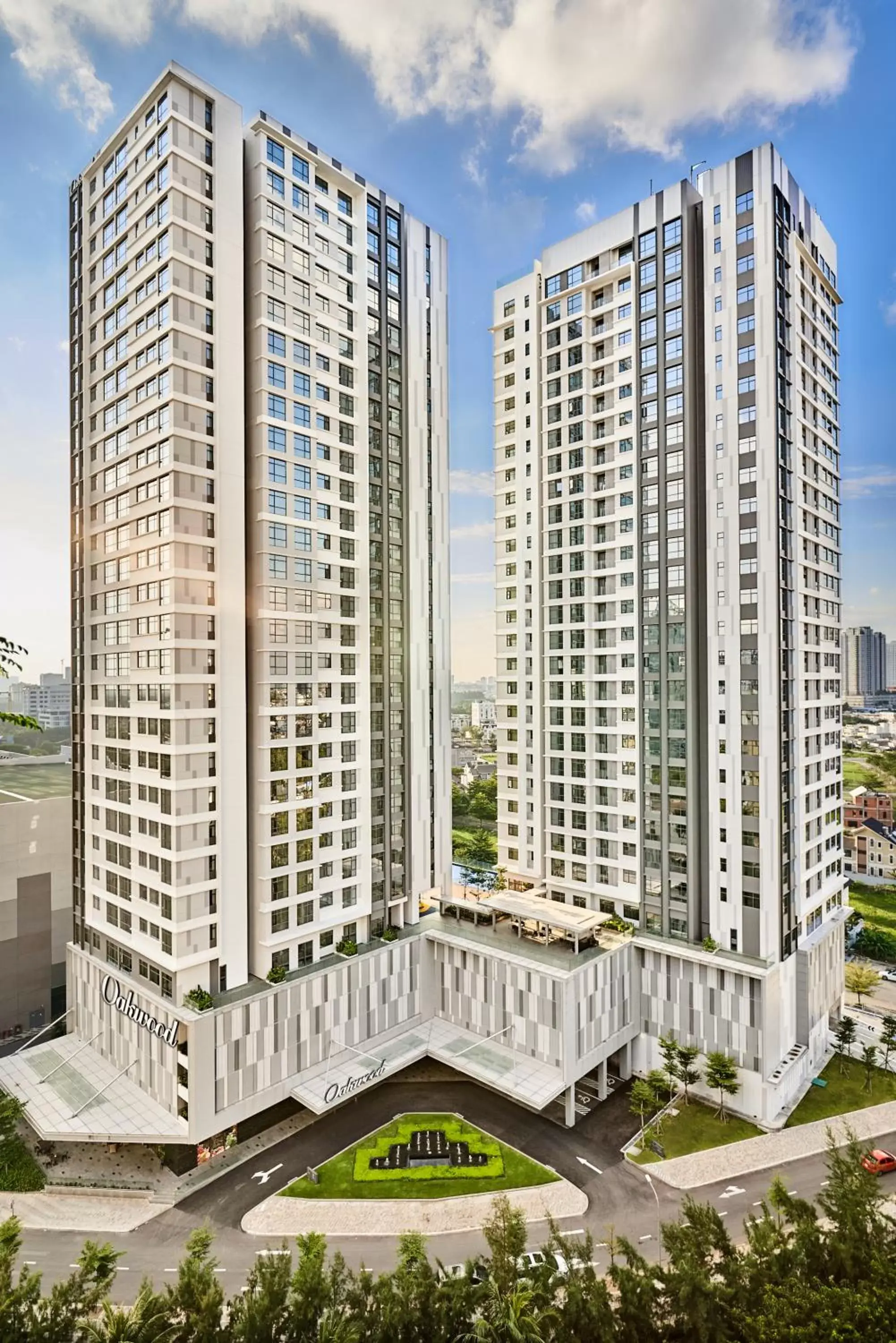 Property building in Oakwood Residence Saigon Property building in Oakwood Residence Saigon