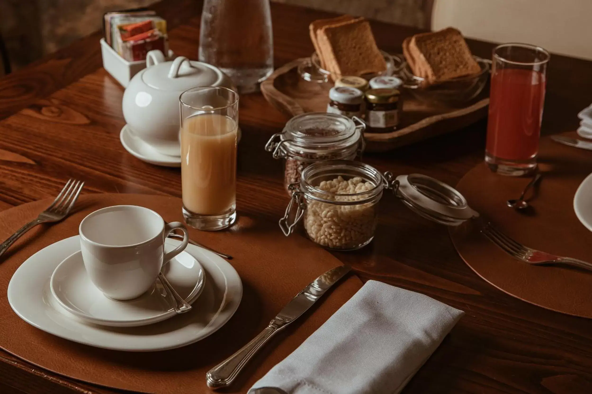 Breakfast in Castello di Limatola