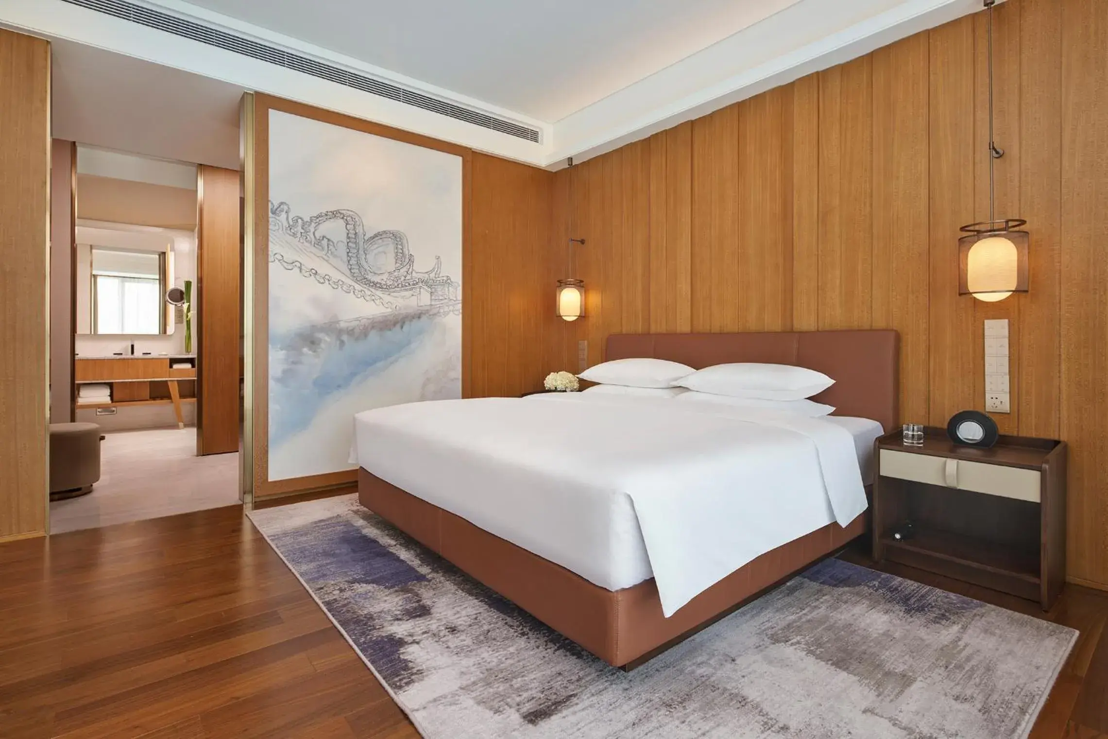 Photo of the whole room, Bed in Hyatt Regency Guangzhou Zengcheng