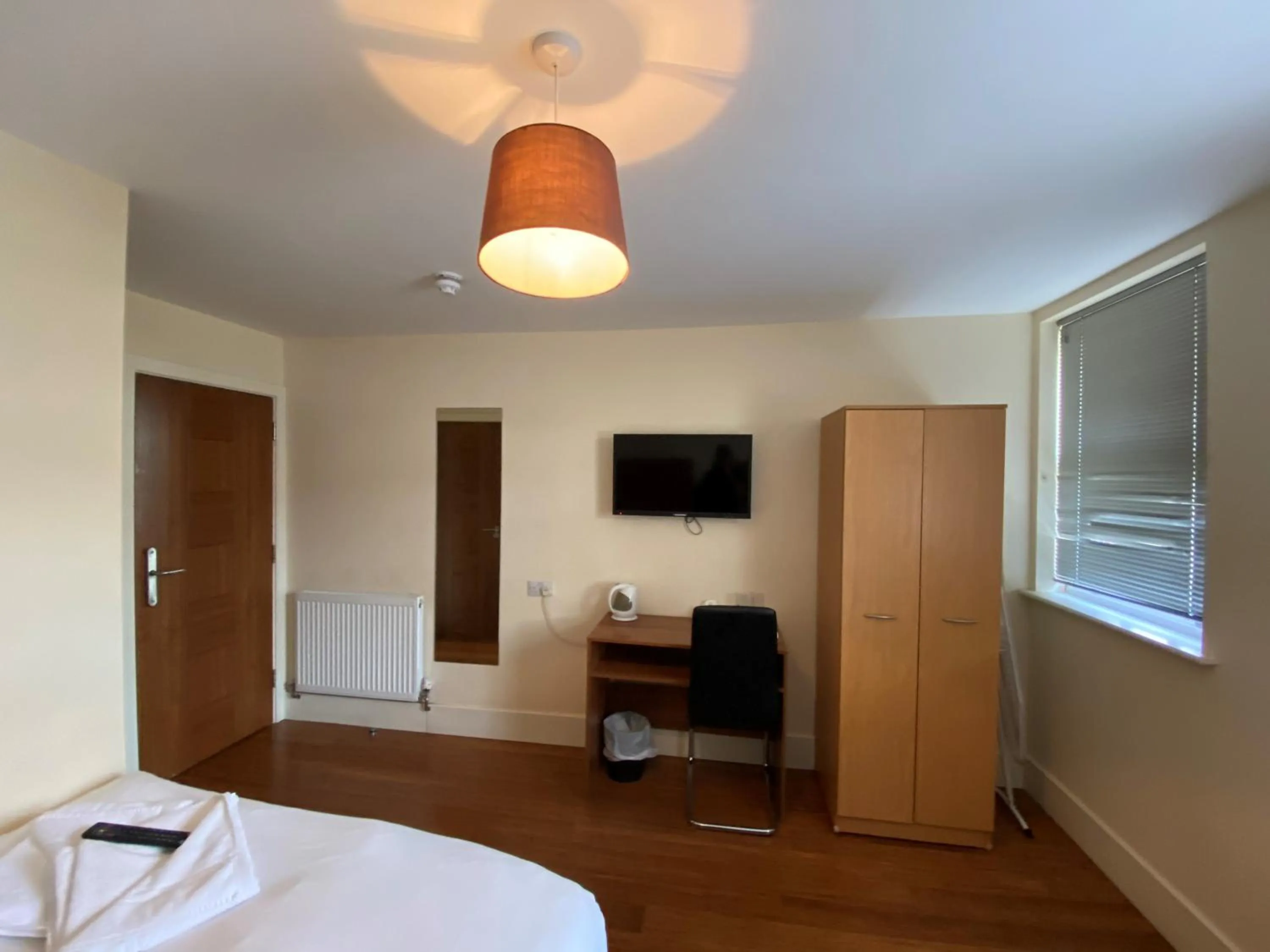 Bed in Wendover Arms Hotel