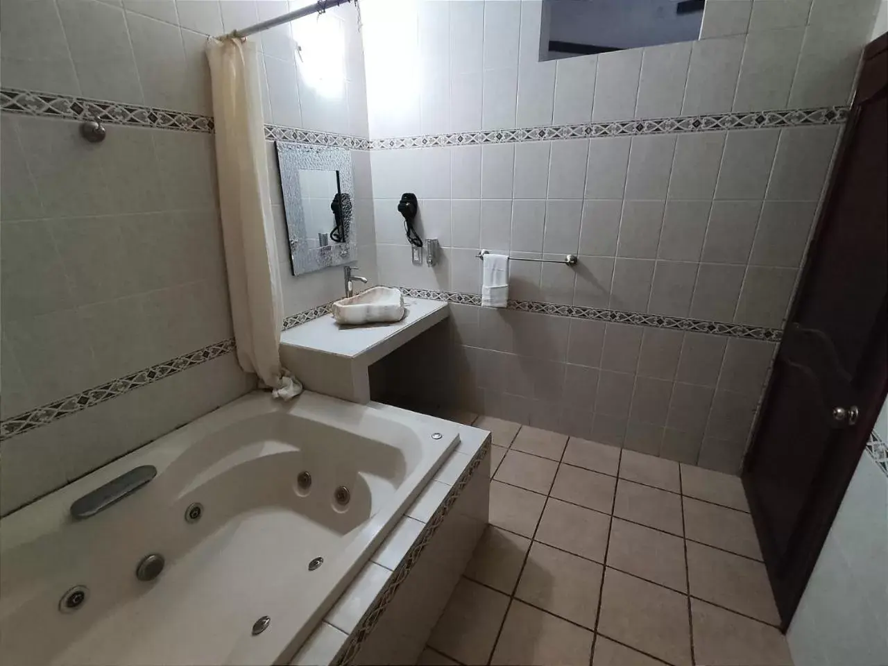 Bathroom in Hotel Peña Florencia