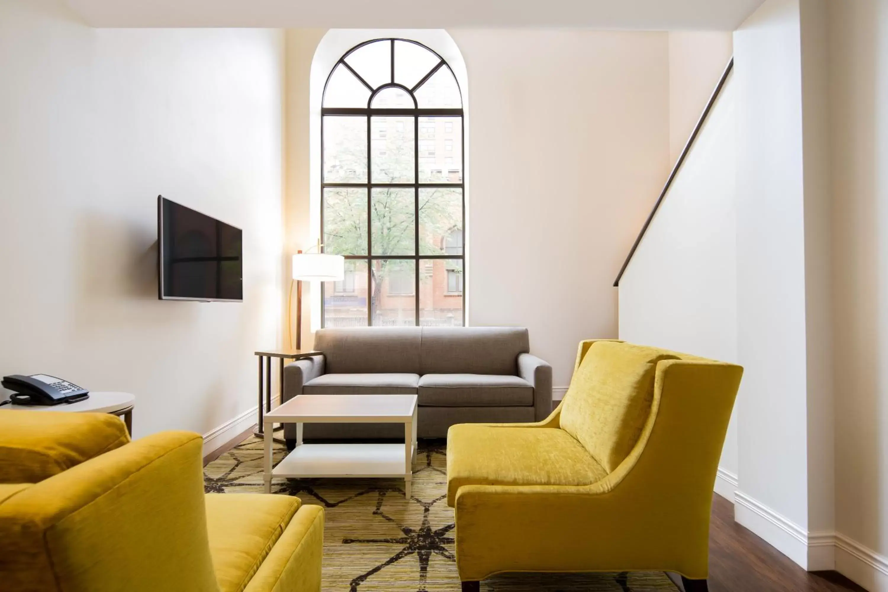 Photo of the whole room, Seating Area in Hotel Indigo Baltimore Downtown, an IHG Hotel