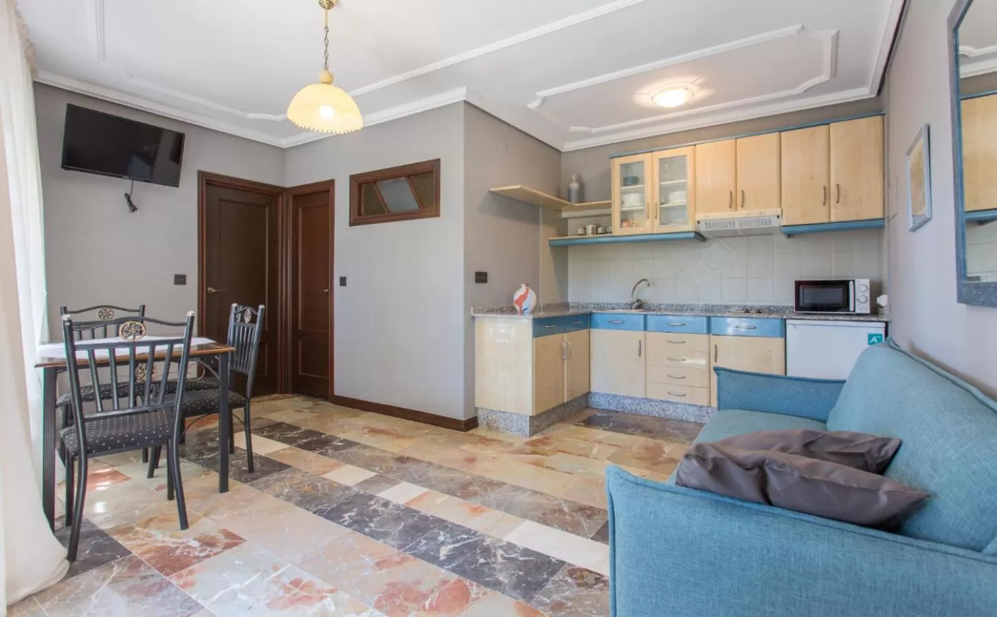 Apartamentos Gaudi Style