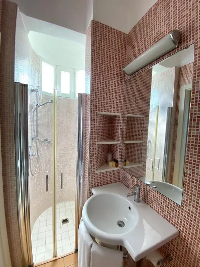 Bathroom in Hotel Universal