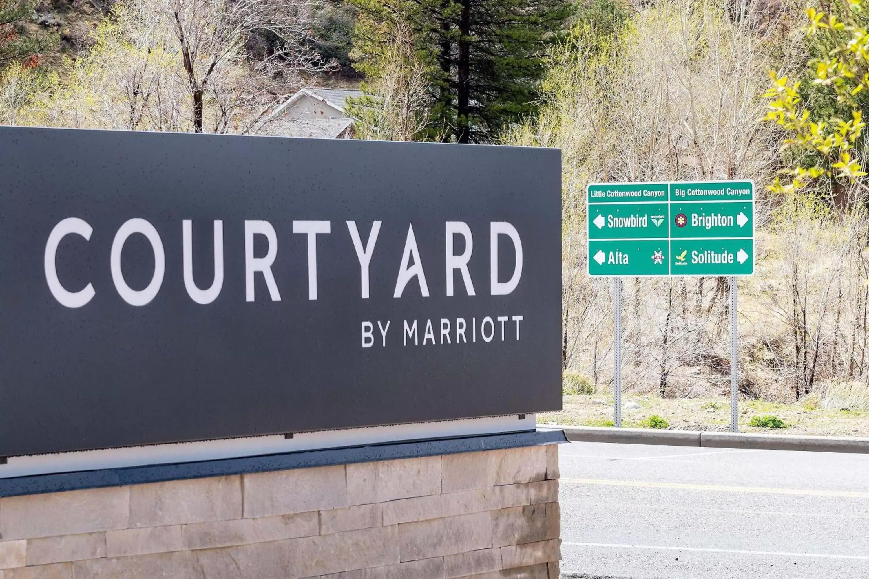 Property building, Property Logo/Sign in Courtyard by Marriott Salt Lake City Cottonwood