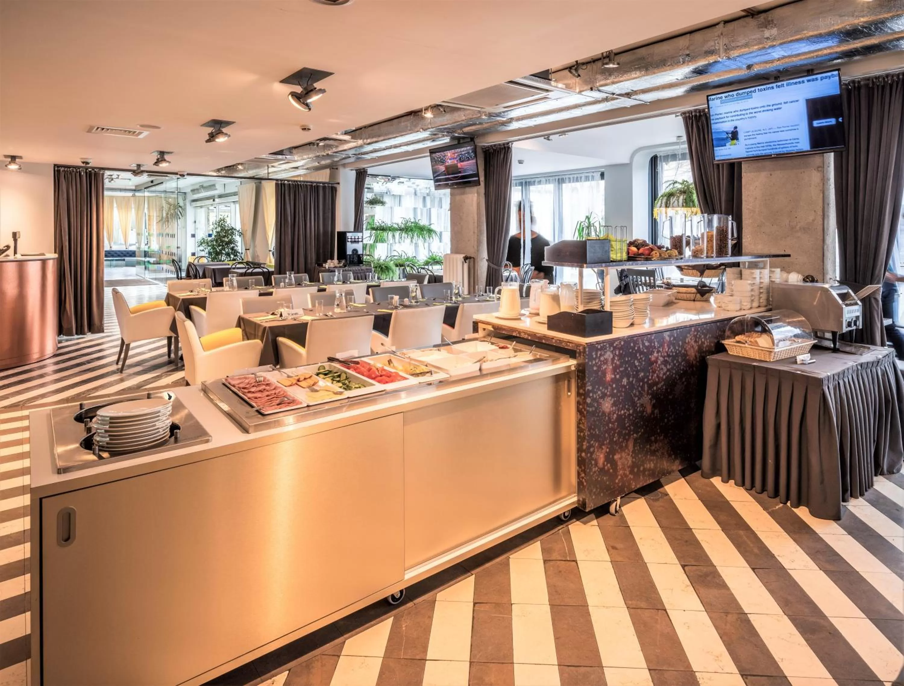 Restaurant/places to eat in Rija VEF Hotel with FREE Parking