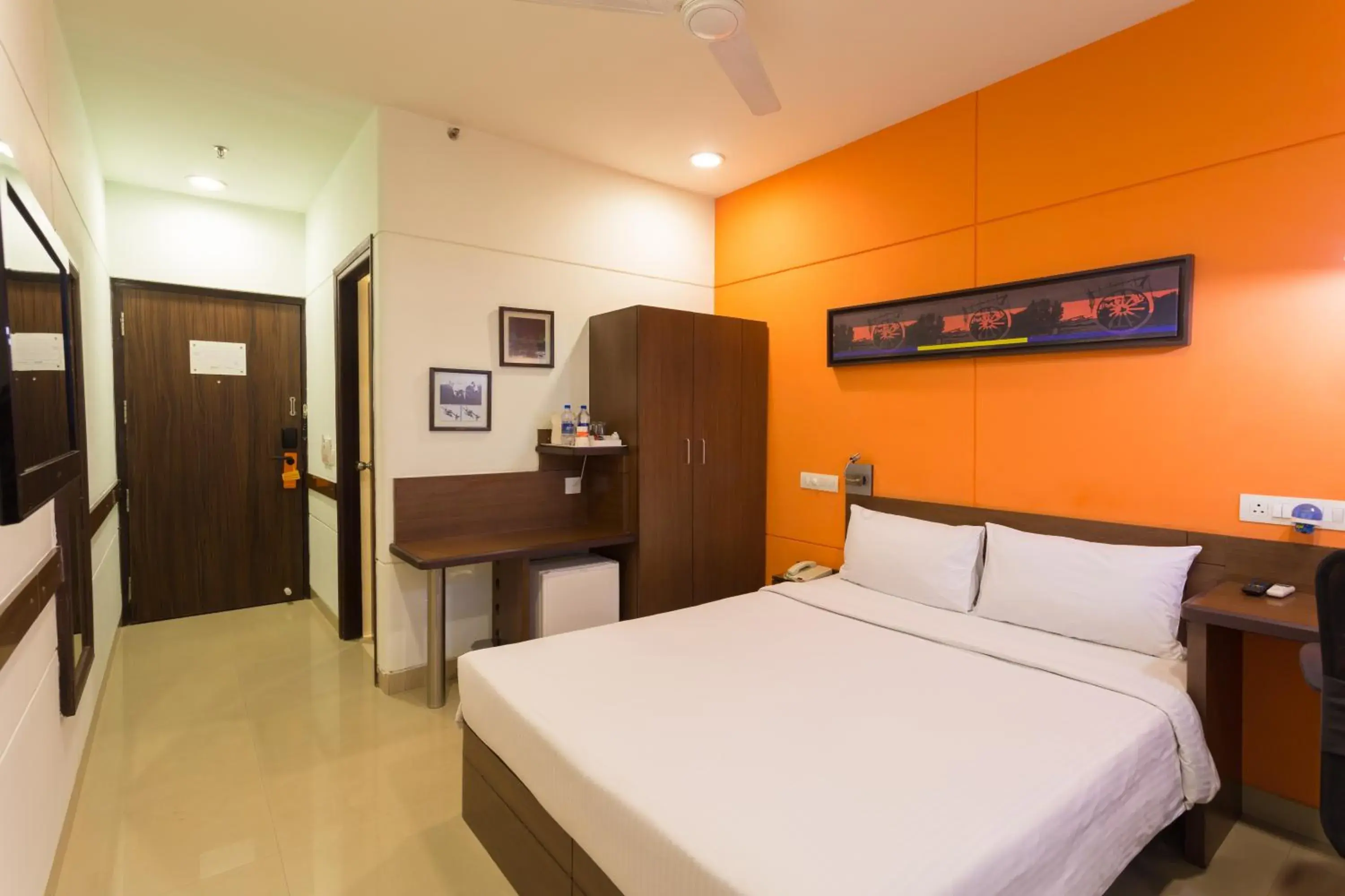 Bedroom, Bed in Ginger Hotel - Noida 63