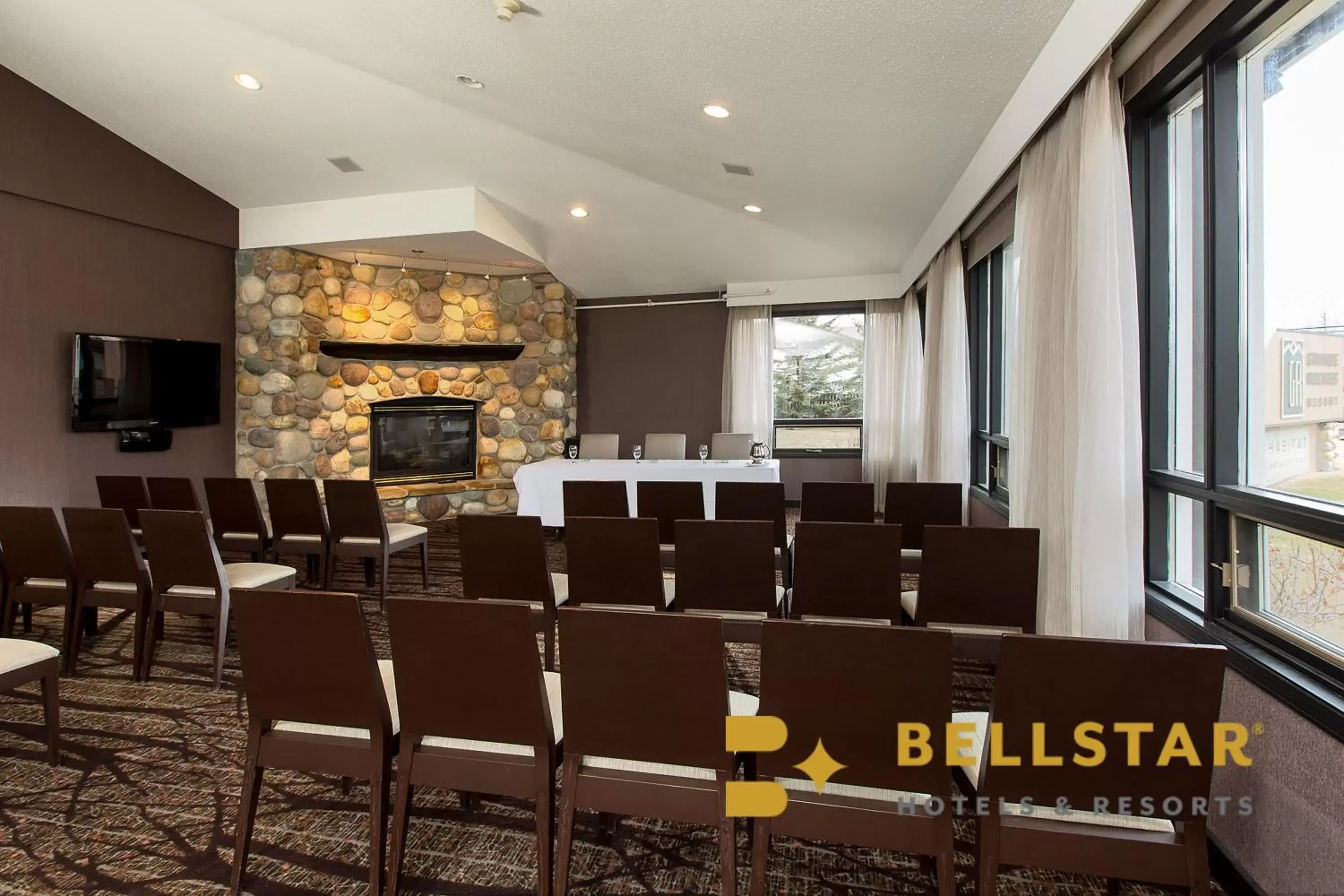 Meeting/conference room in Grande Rockies Resort-Bellstar Hotels & Resorts