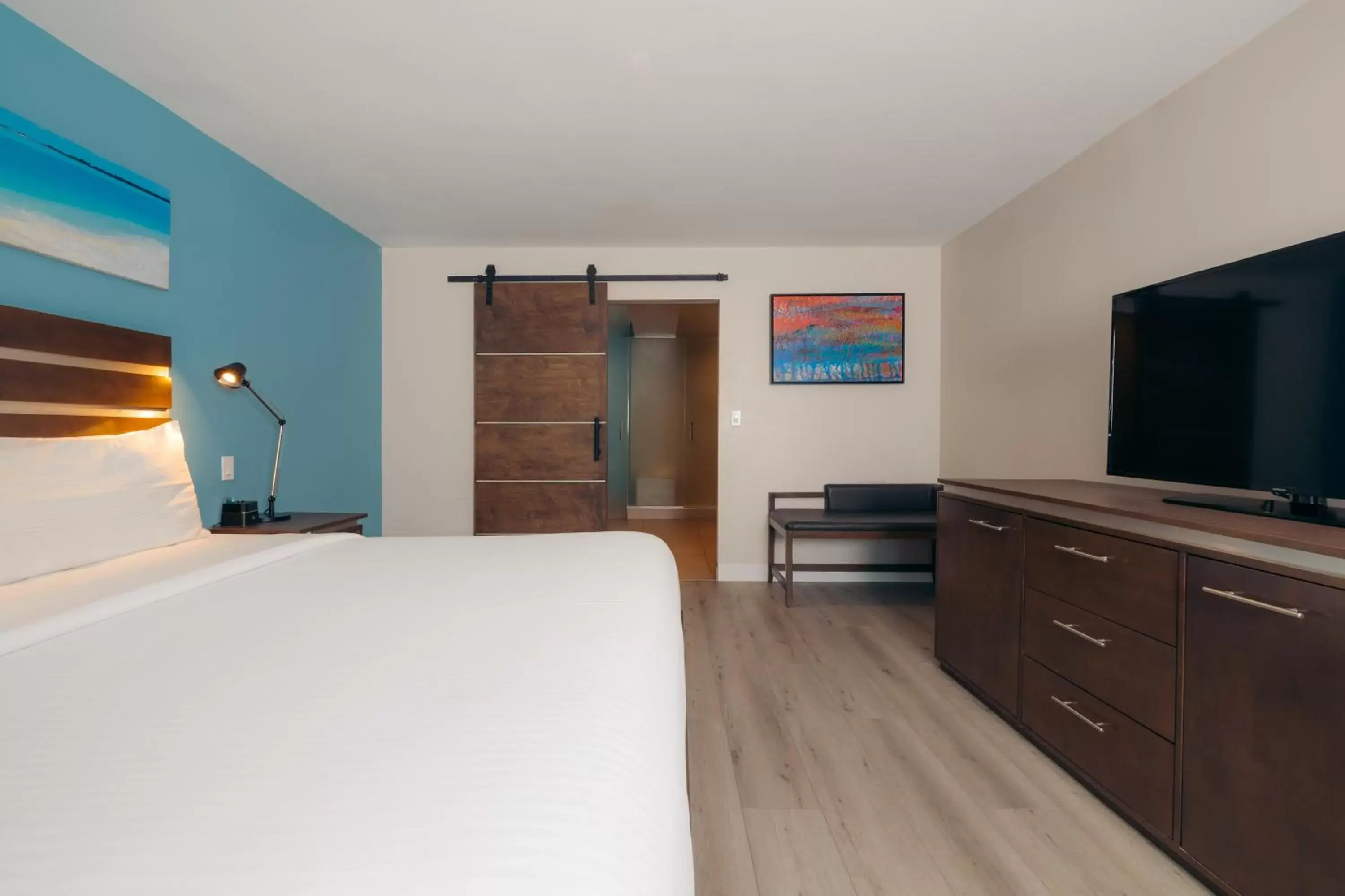 Bed in The Cove Hotel Bed in The Cove Hotel