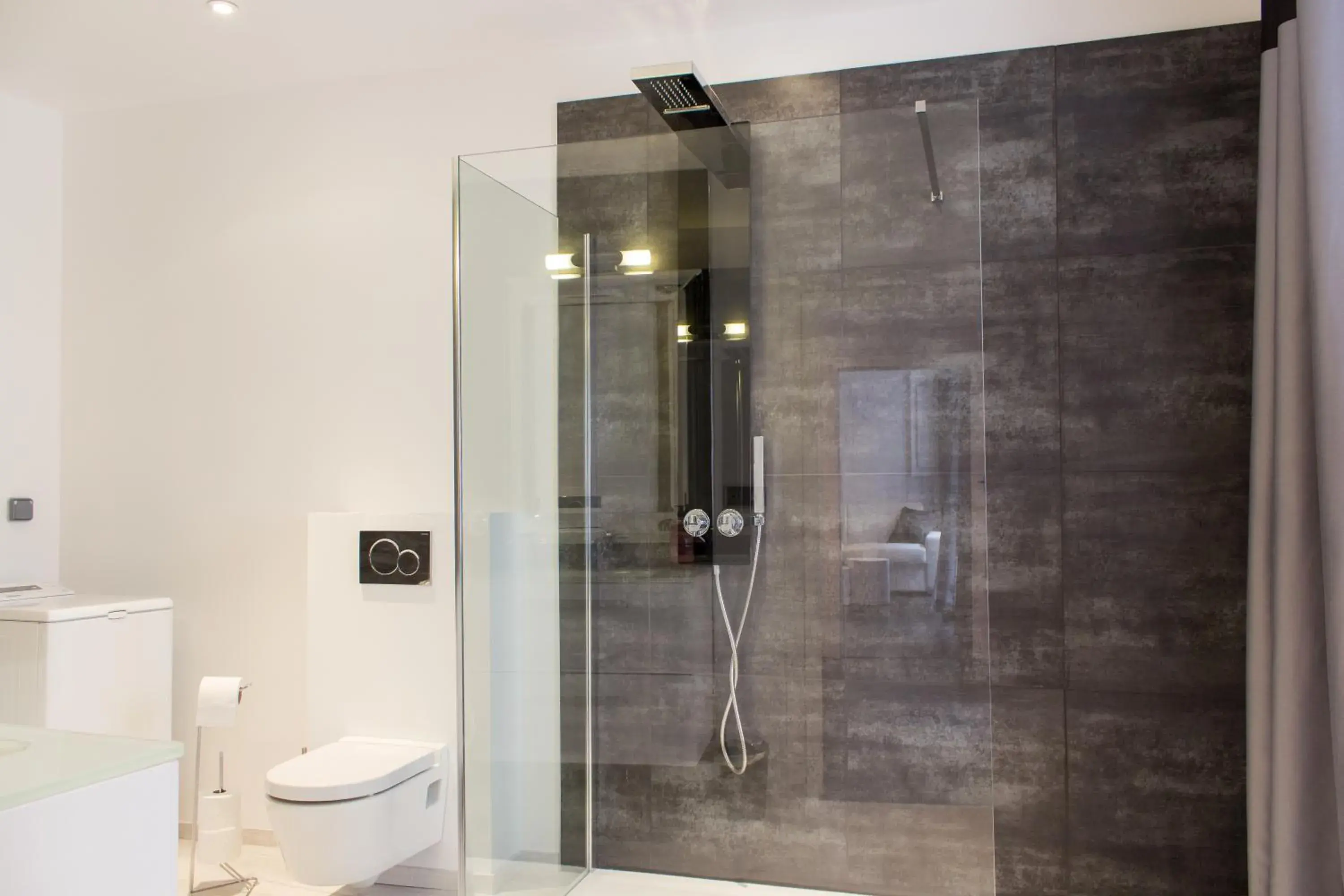 Shower, Bathroom in MY SWEET HOMES - Appartements avec SPA