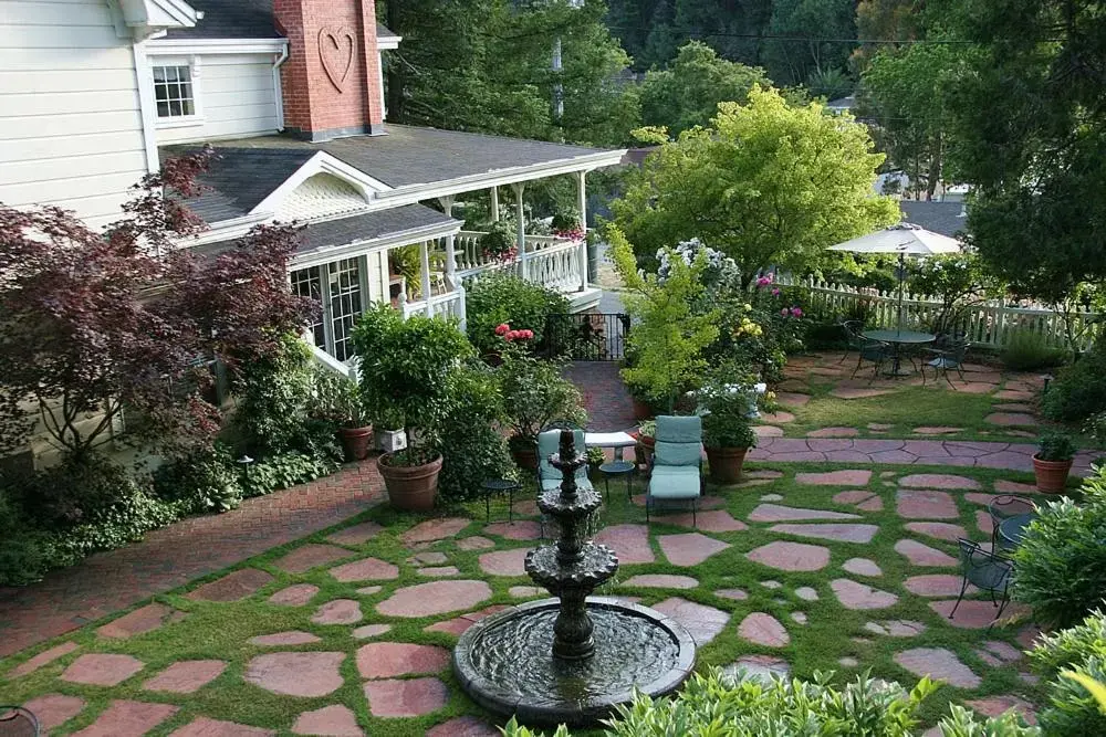 Property building in Inn at Occidental Property building in Inn at Occidental