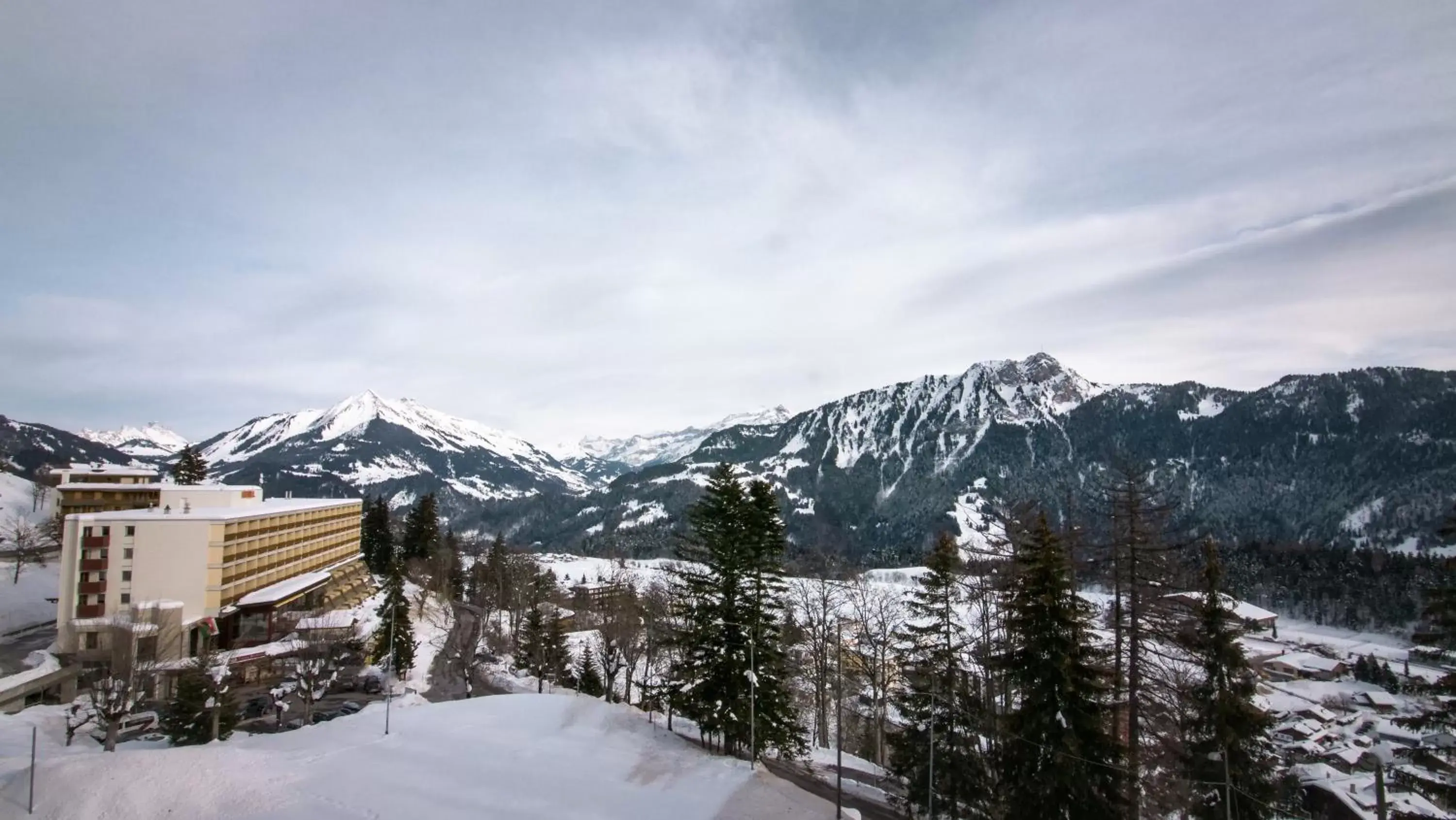 Property building, Winter in Hotel Central Résidence