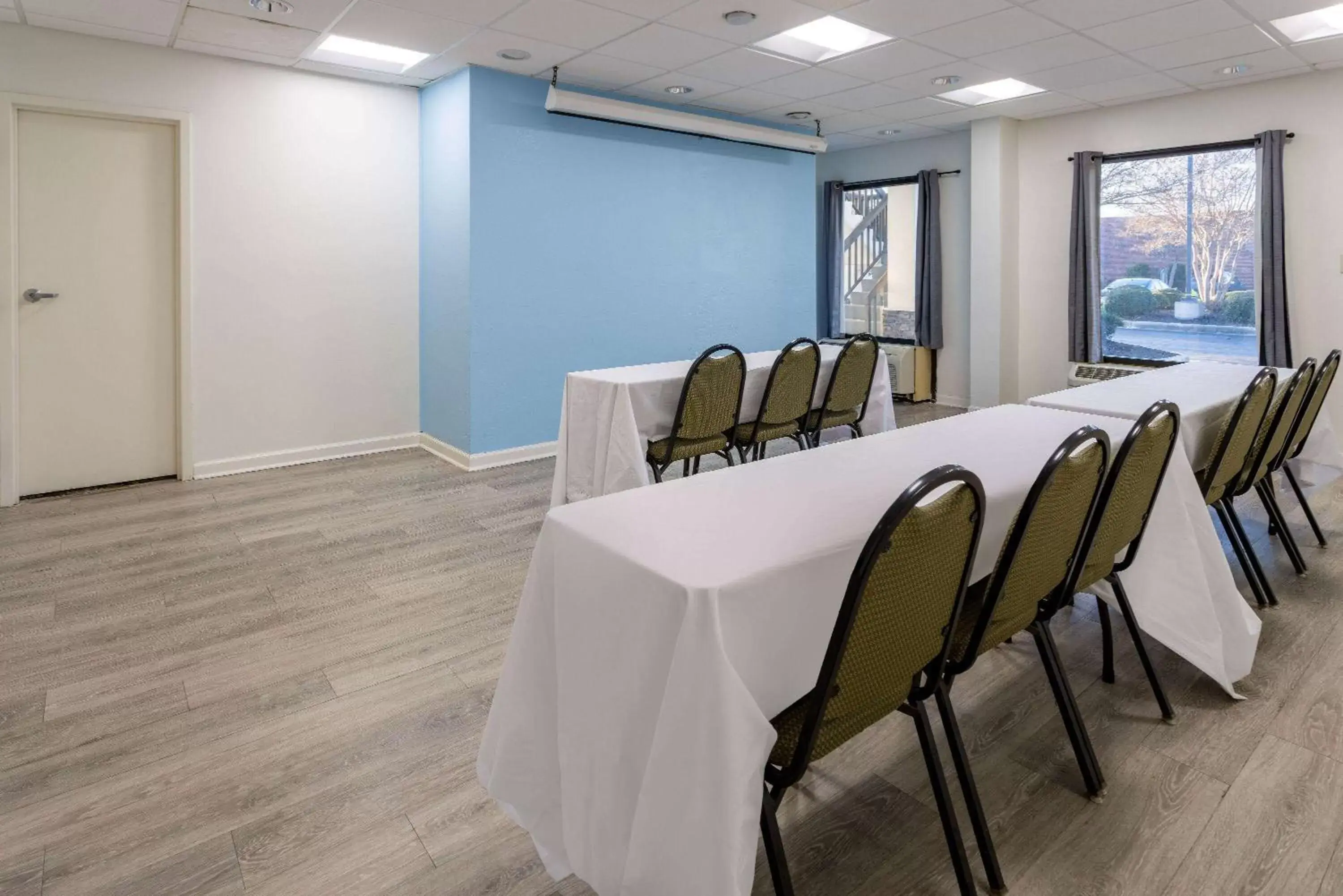 Meeting/conference room in Baymont by Wyndham Camp Lejeune