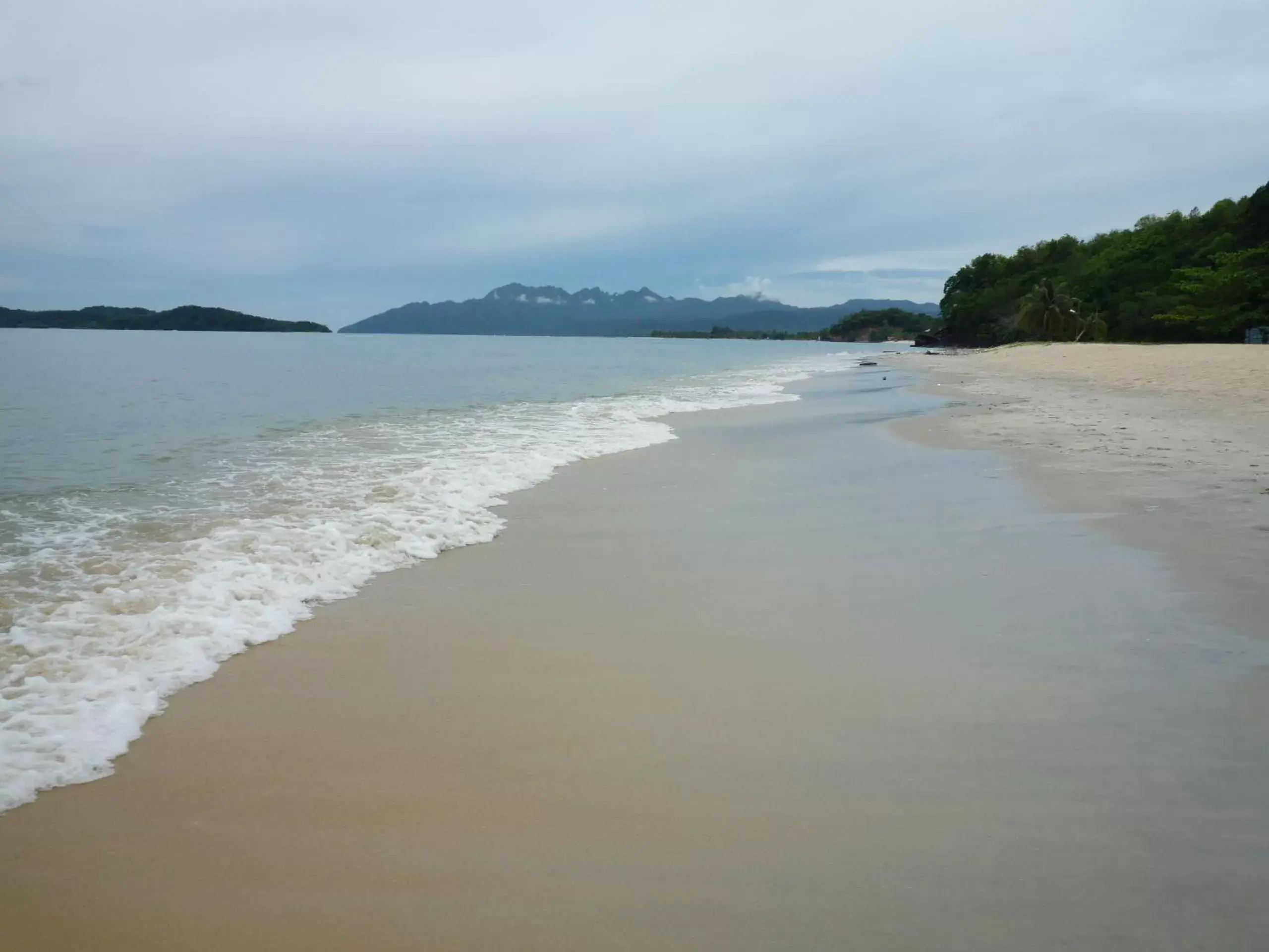 Area and facilities, Beach in Holiday Villa Beach Resort & Spa Langkawi