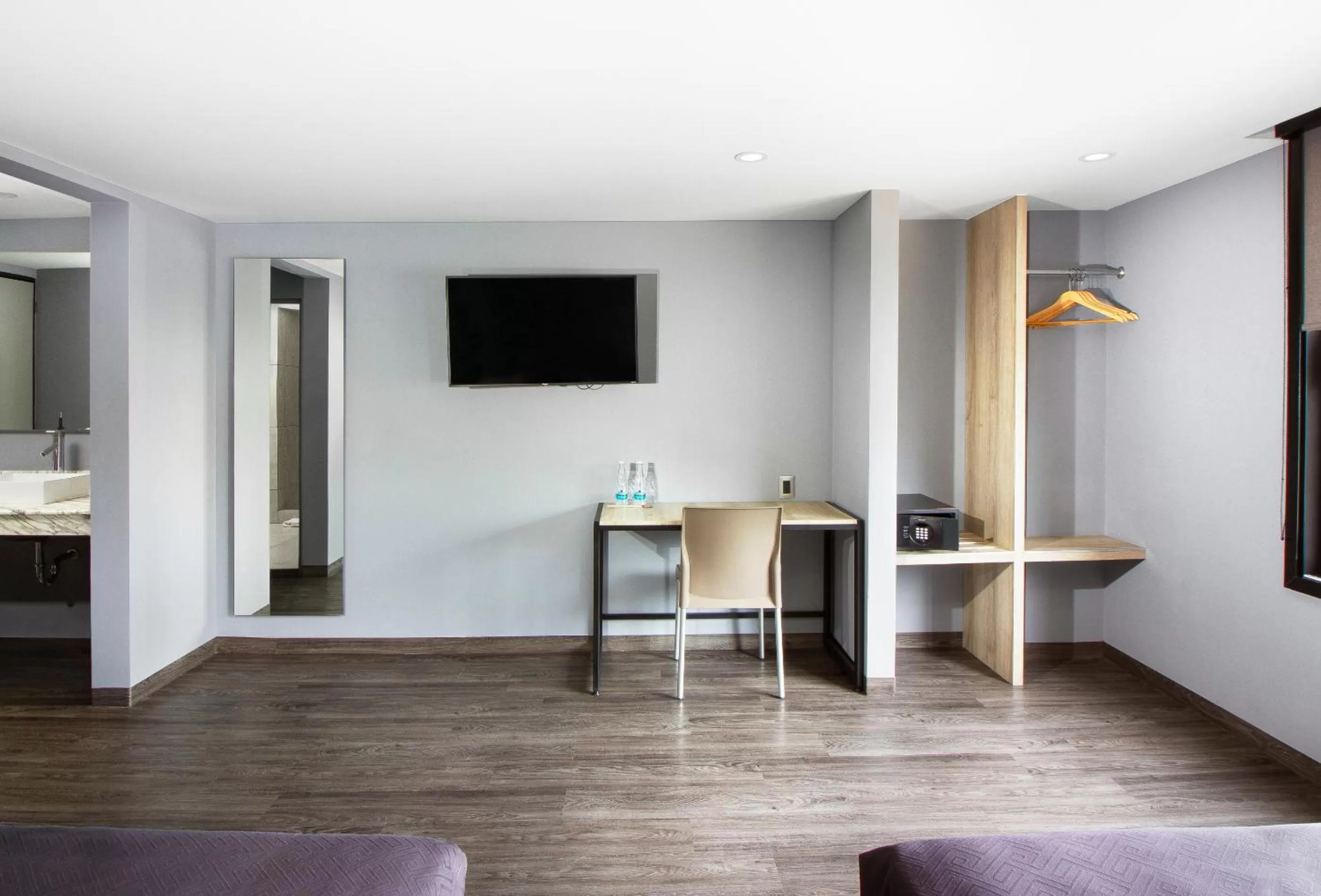 TV and multimedia in Hotel MX lagunilla CDMX, Trademark Collection by Wyndham