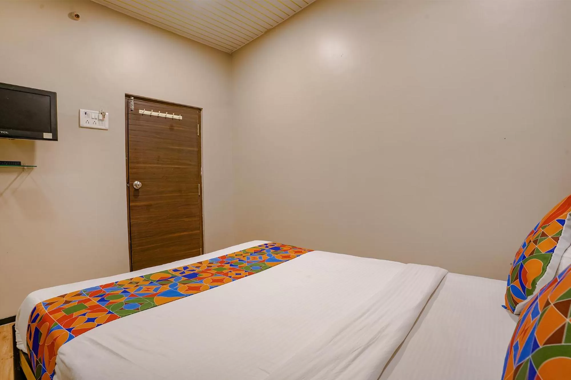 Bed in FabExpress Comfort stay - Nr Mumbai International Airport