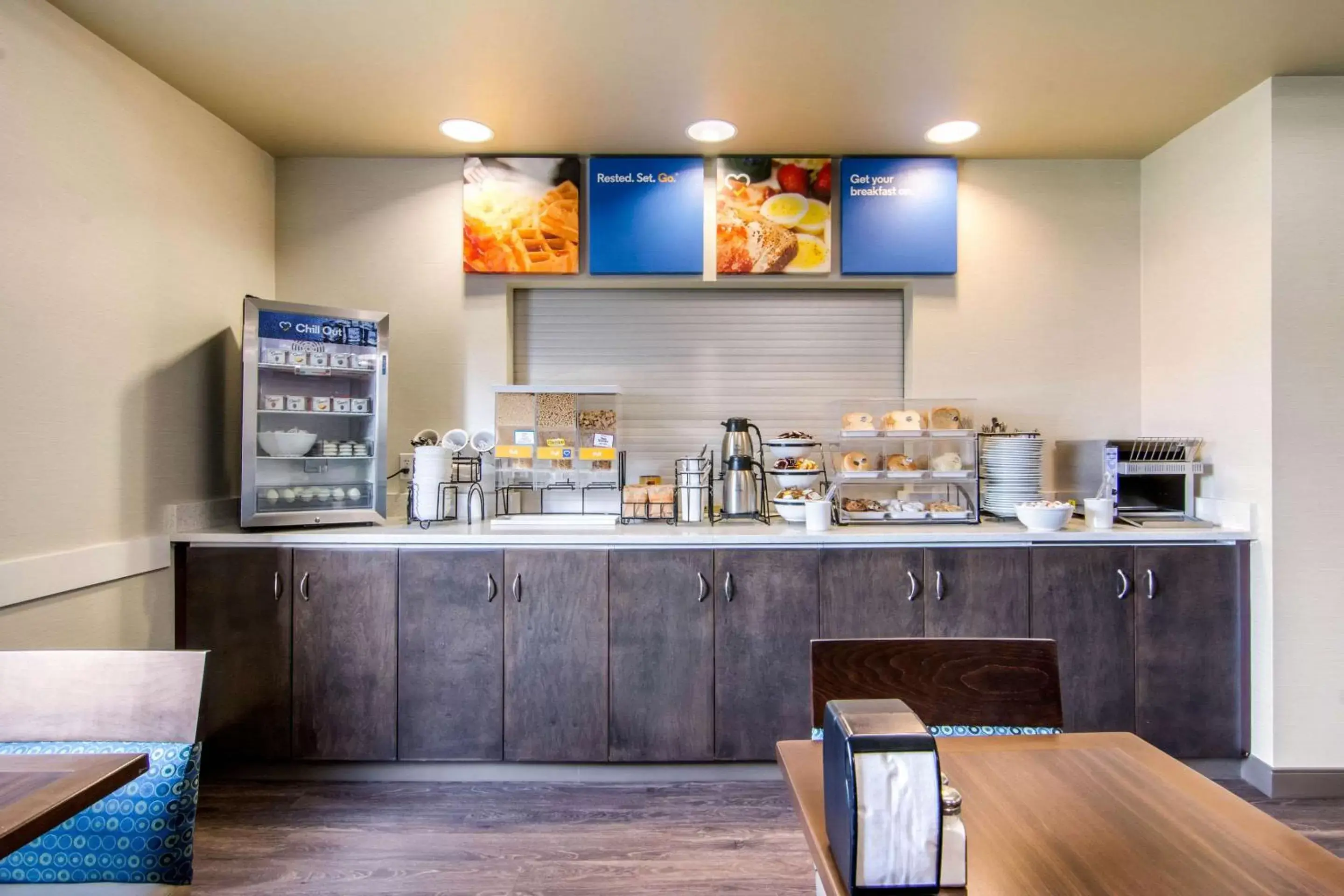 Restaurant/Places to Eat in Comfort Inn & Suites Red Deer