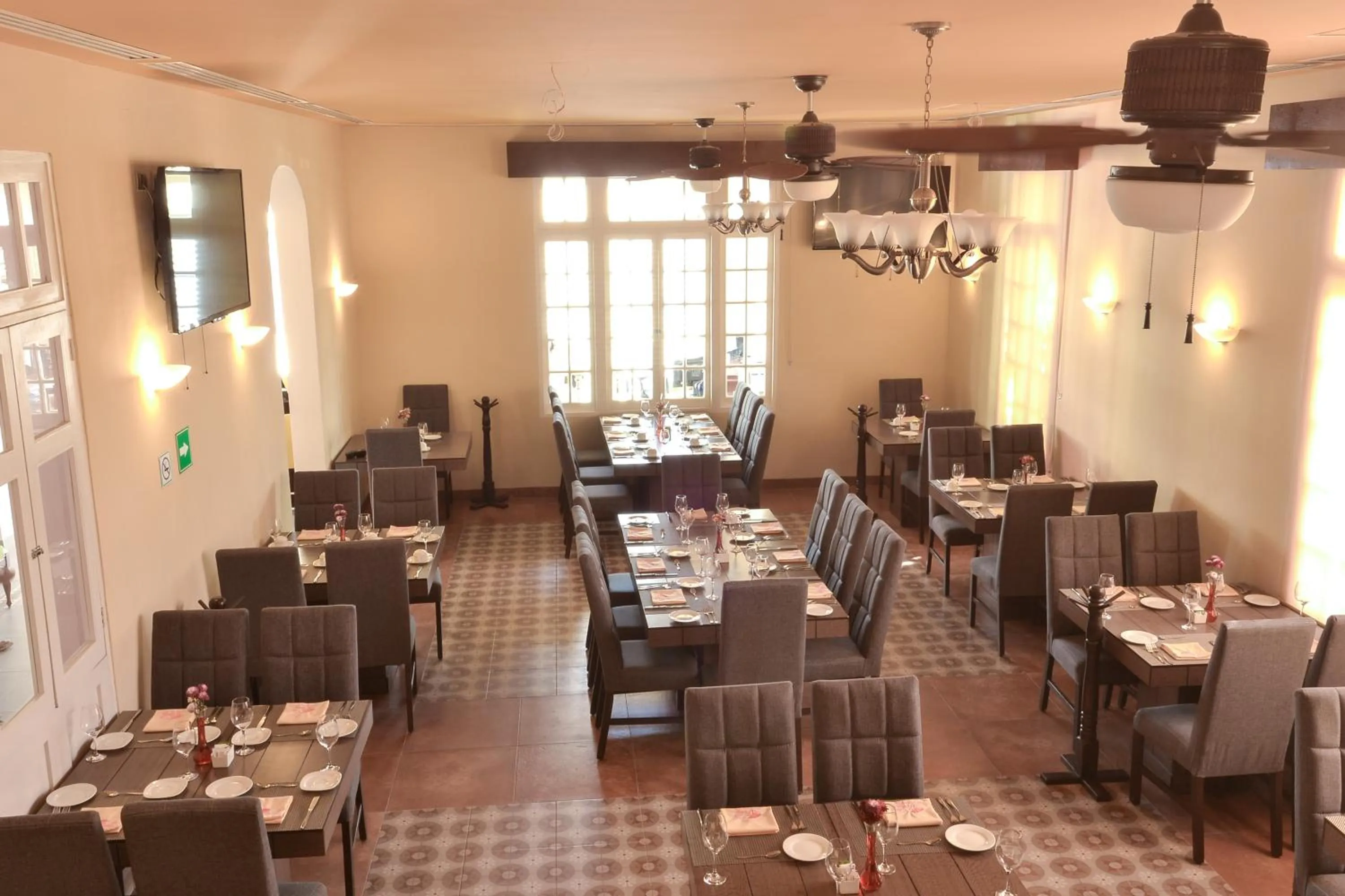 Restaurant/places to eat in Hotel Boutique Real San Juan Center