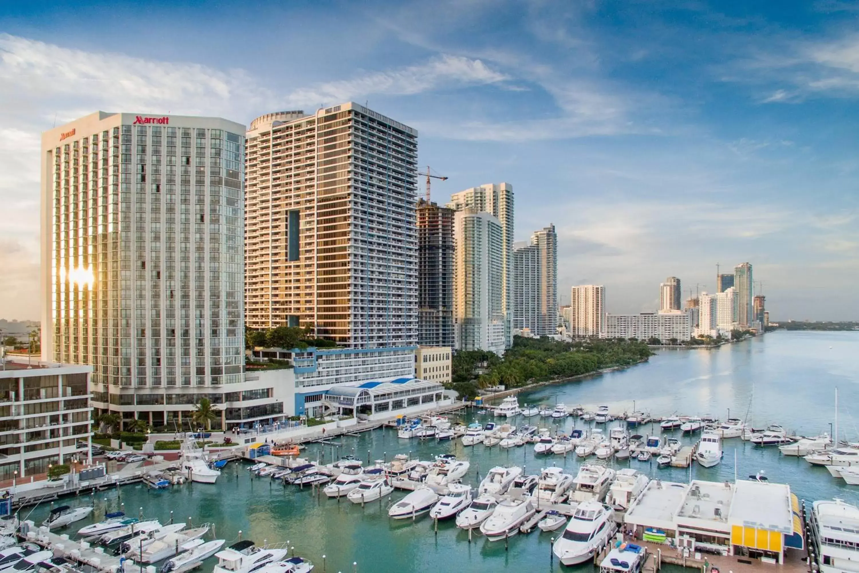 Property building in Miami Marriott Biscayne Bay