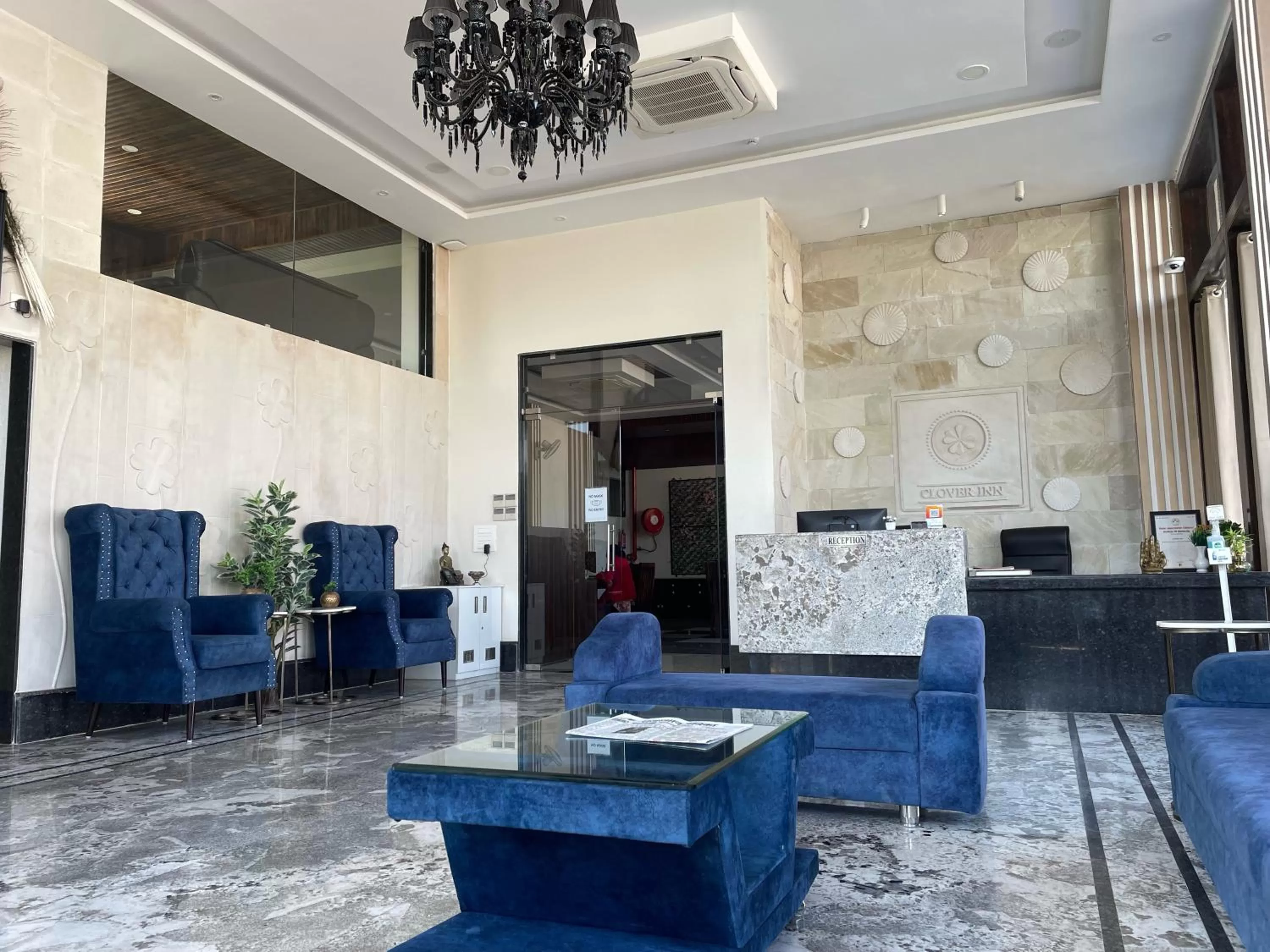 Lobby or reception in Clover Inn