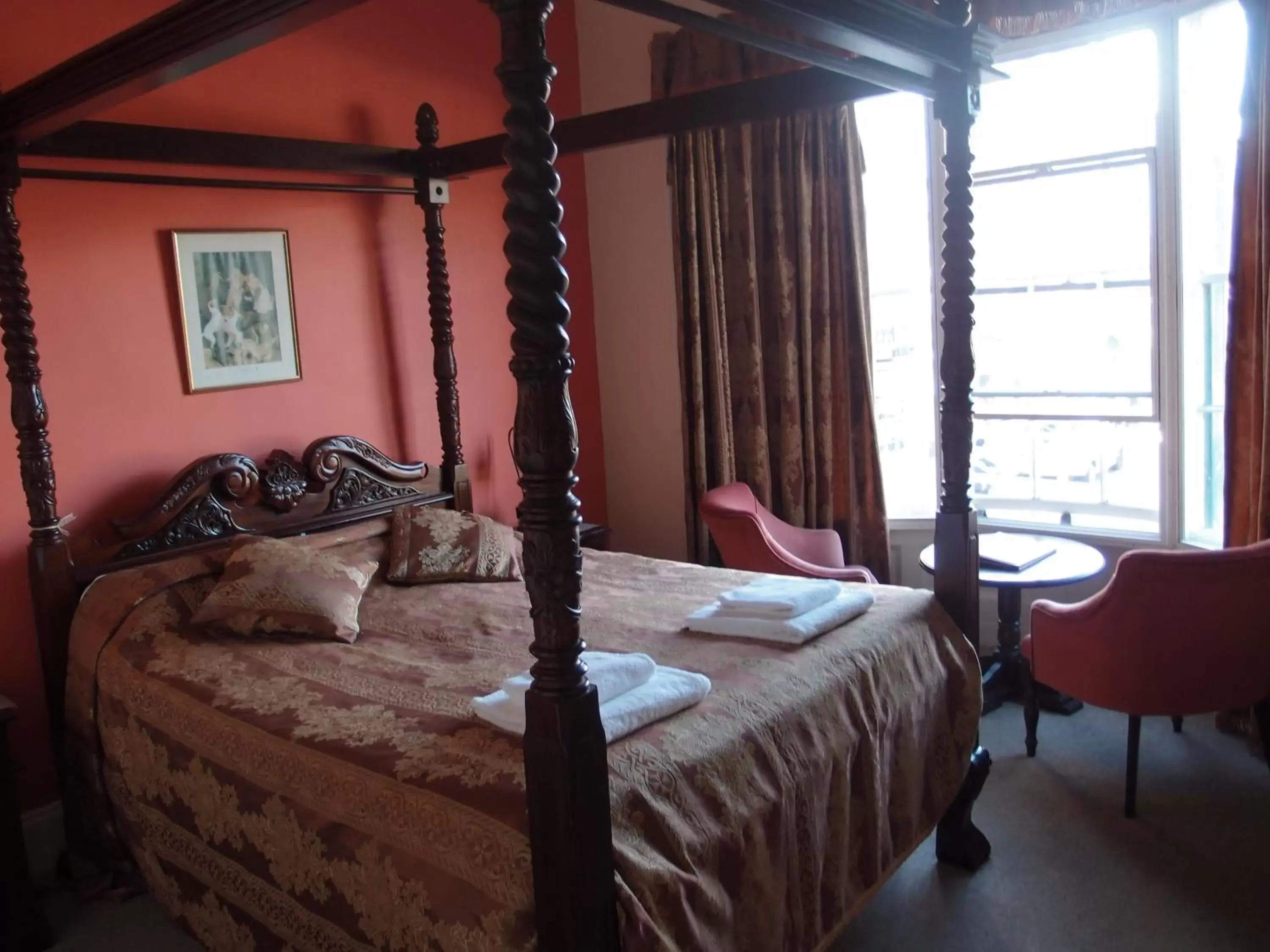 King Room with Four Poster Bed and Sea View in Royal Britannia Hotel