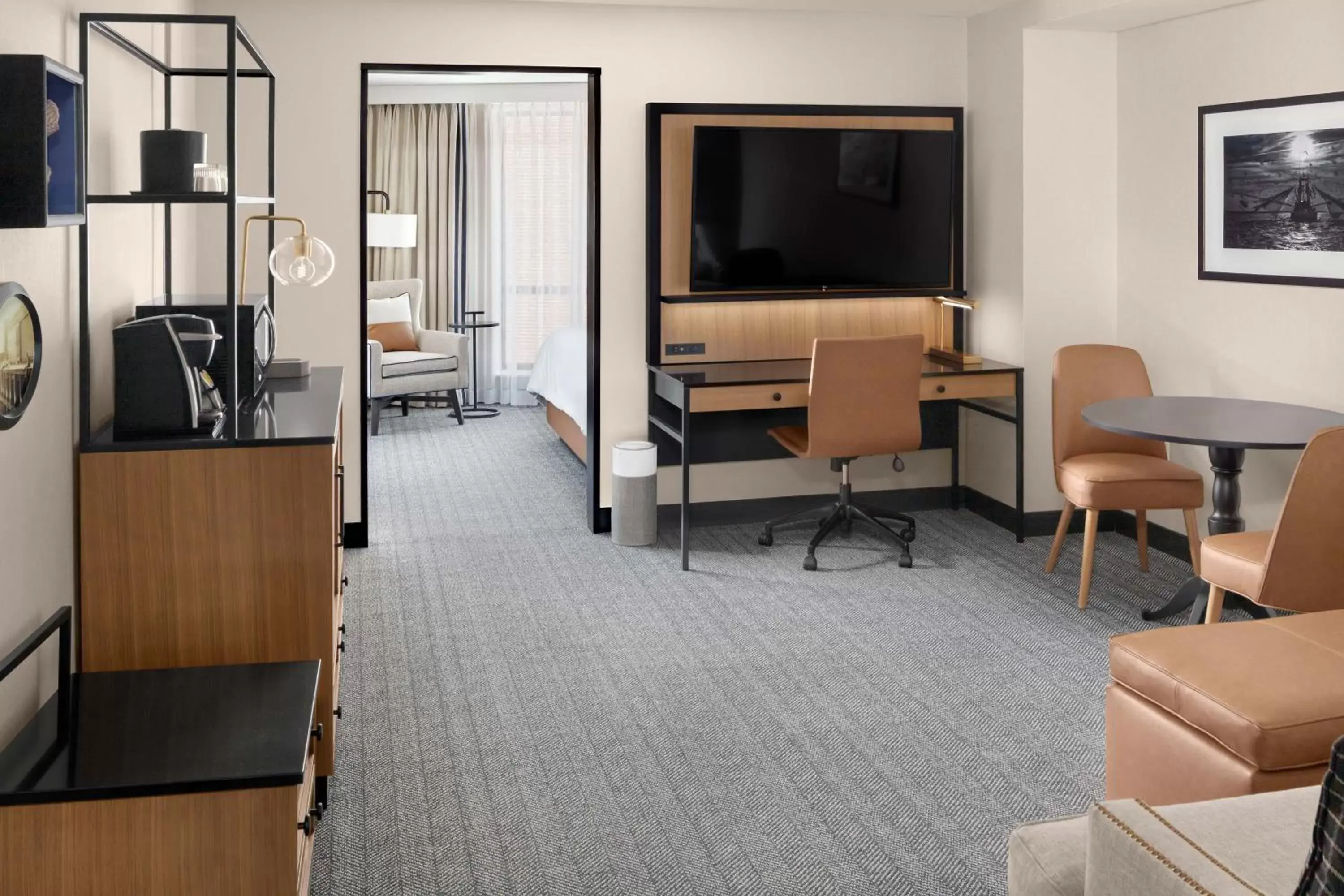 Photo of the whole room, TV/Entertainment Center in Courtyard by Marriott Portland Downtown/Waterfront