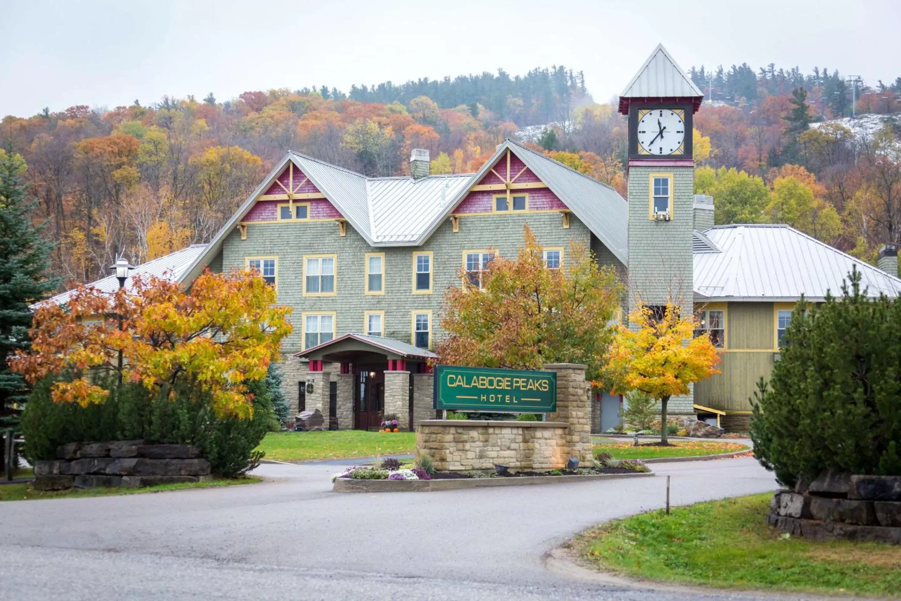 Property Building in Calabogie Peaks Hotel, Ascend Hotel Collection